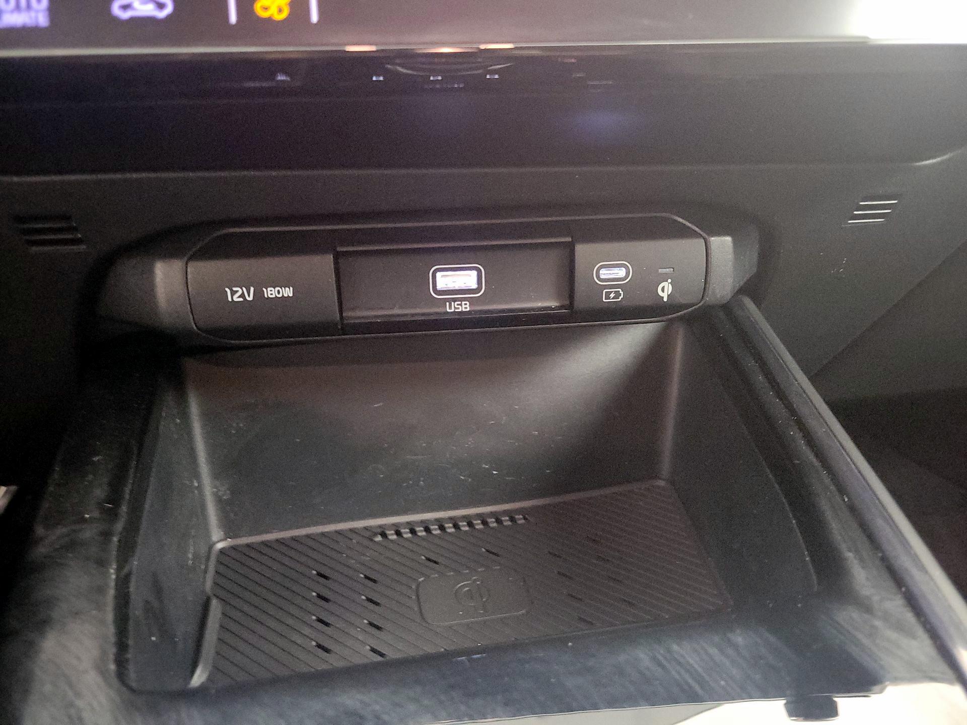 Thumbnail: 2024 Kia Niro - 19