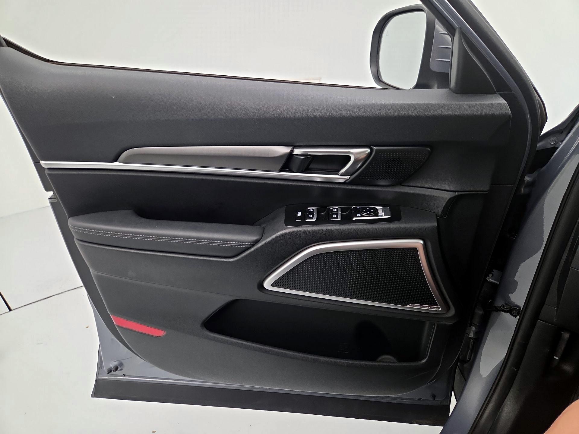 Thumbnail: 2023 Kia Telluride - 12