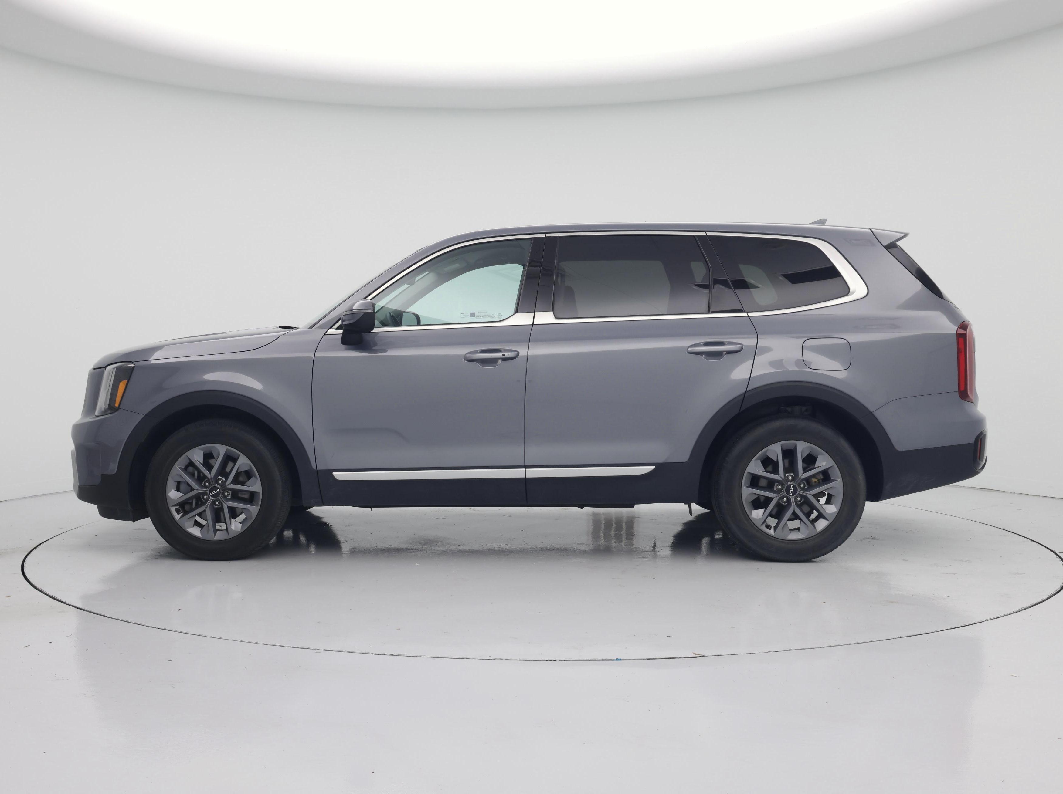 Thumbnail: 2023 Kia Telluride - 3