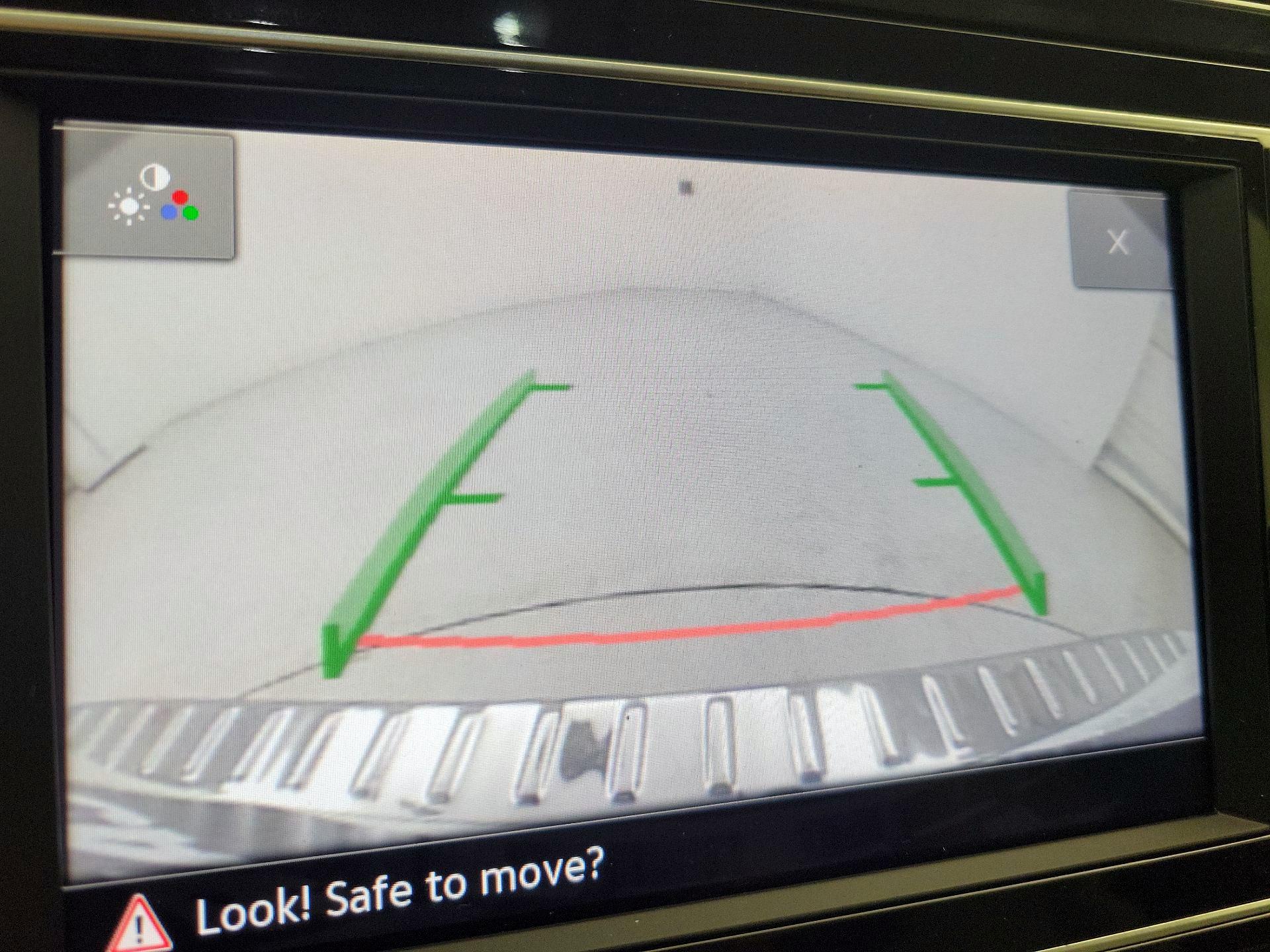 Thumbnail: 2023 Volkswagen Tiguan - 14