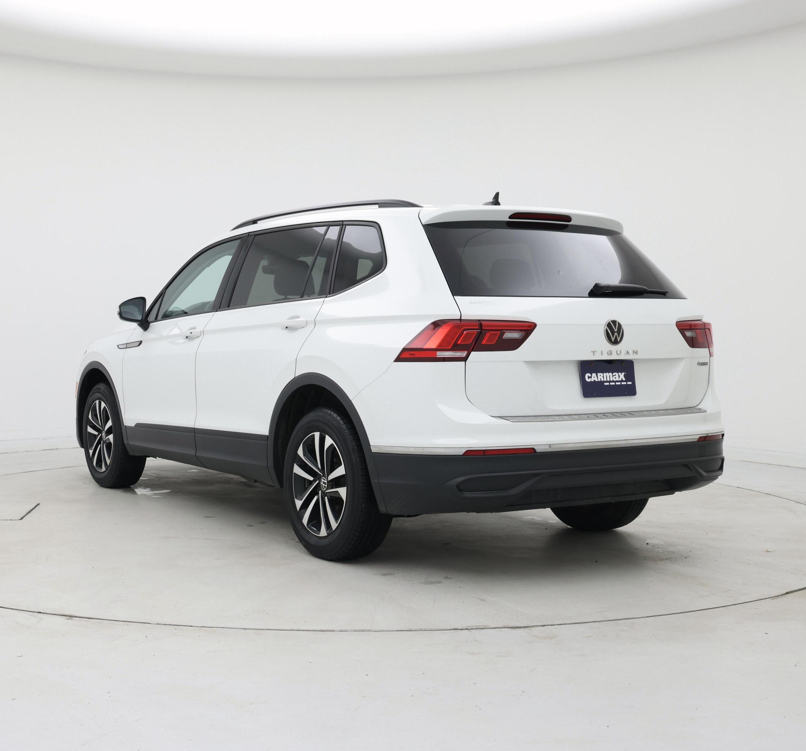 Thumbnail: 2023 Volkswagen Tiguan - 2