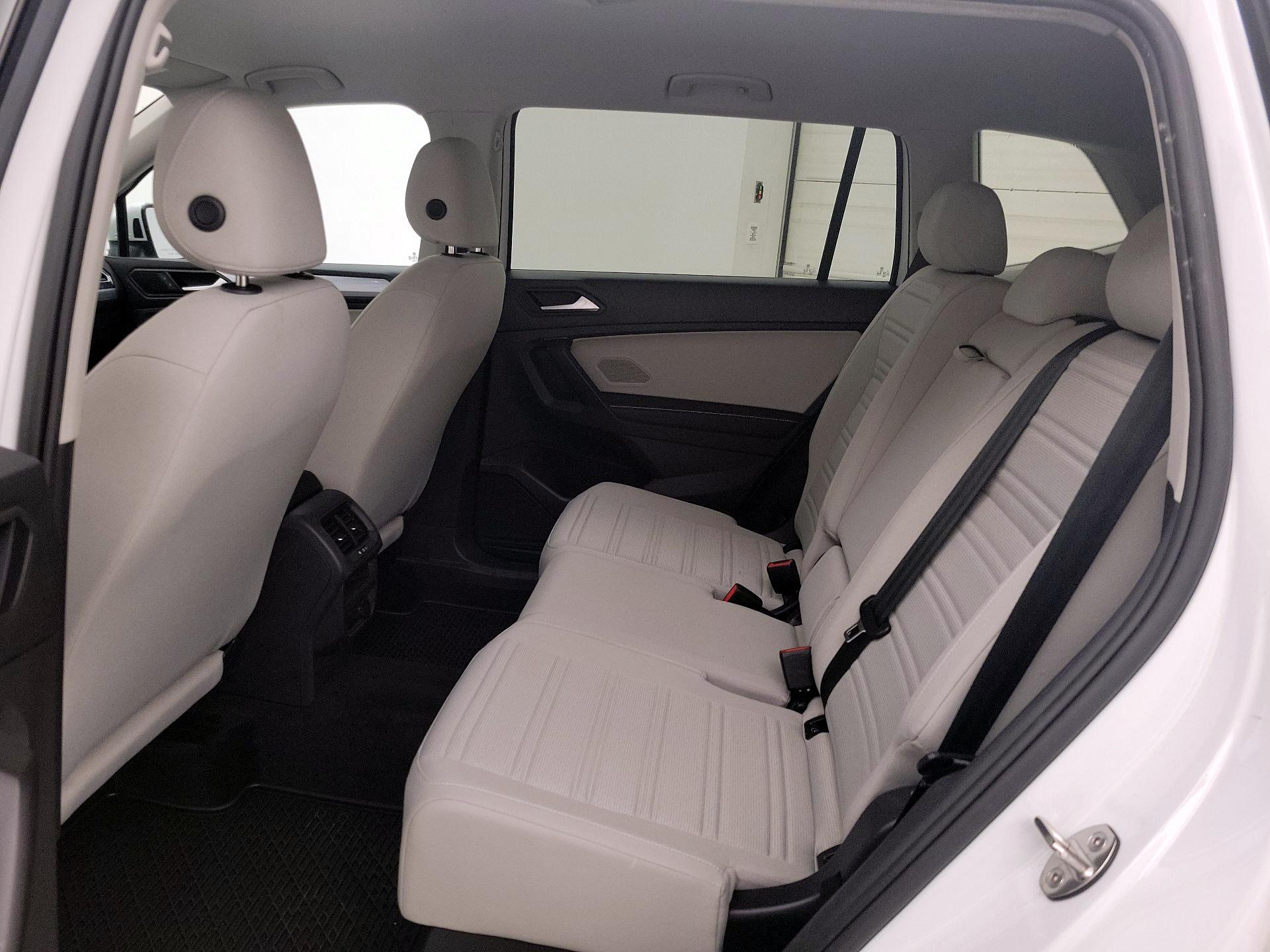 Thumbnail: 2023 Volkswagen Tiguan - 19