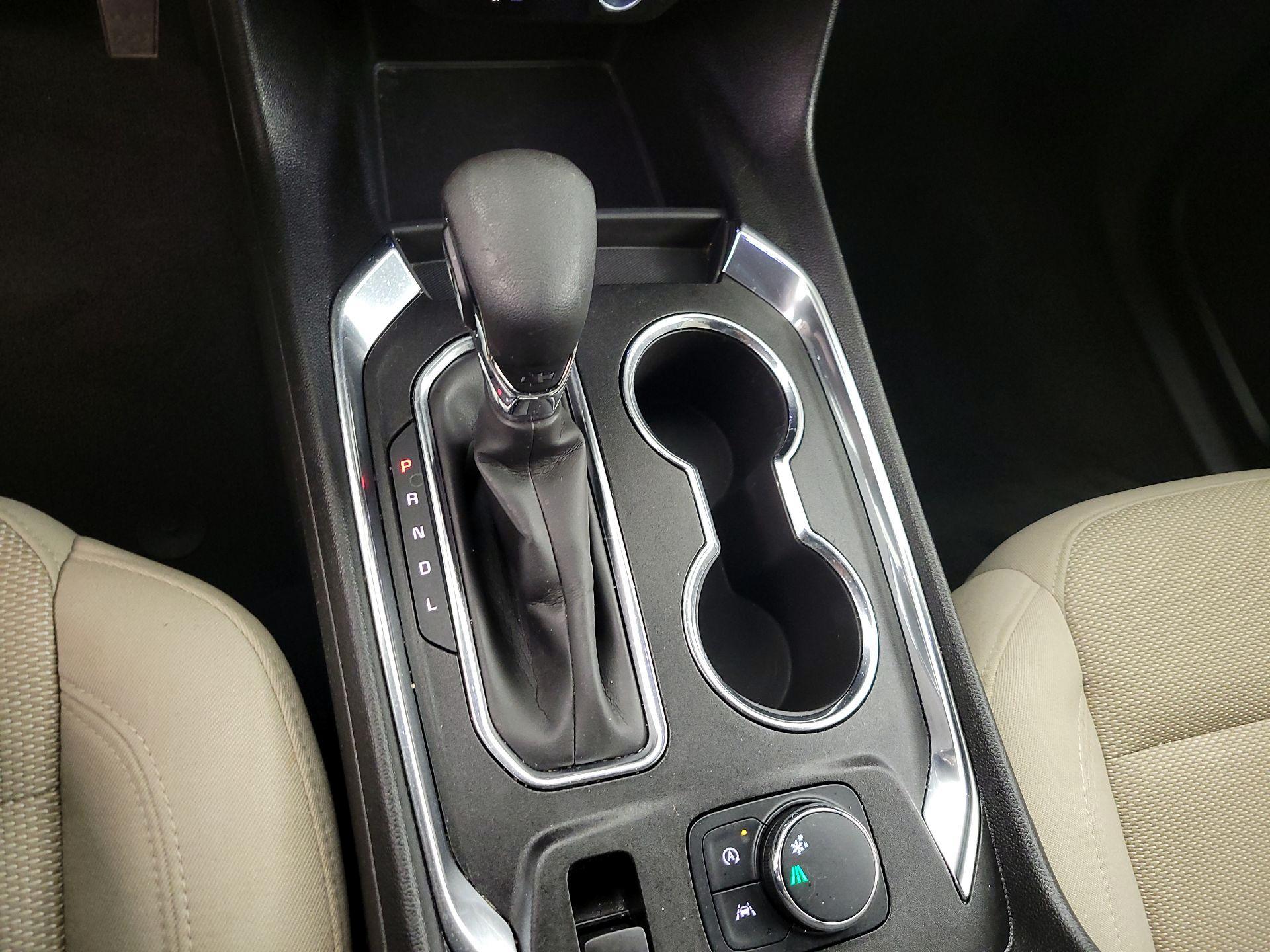 Thumbnail: 2023 Chevrolet Traverse - 17