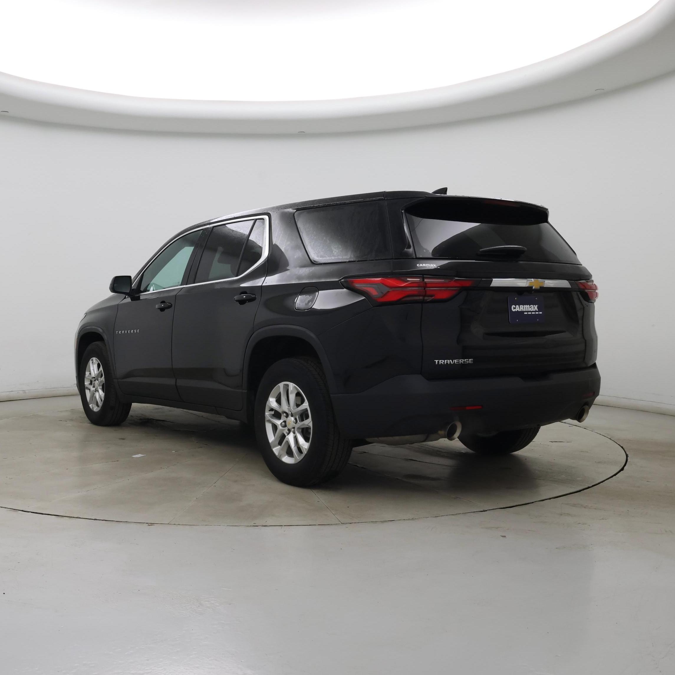 Thumbnail: 2023 Chevrolet Traverse - 2