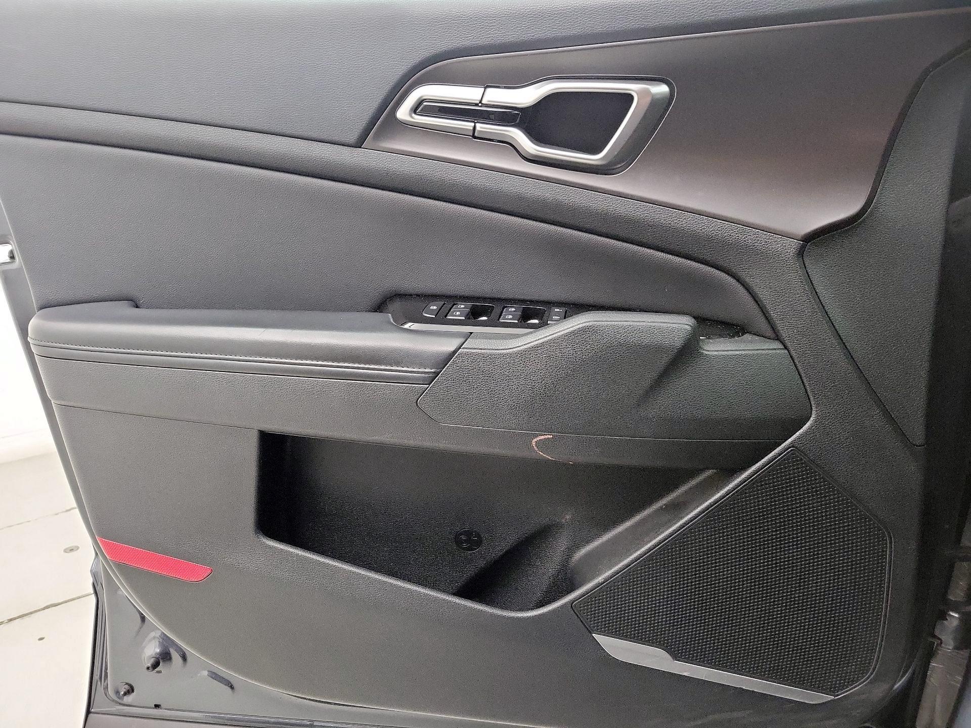 Thumbnail: 2023 Kia Sportage - 12