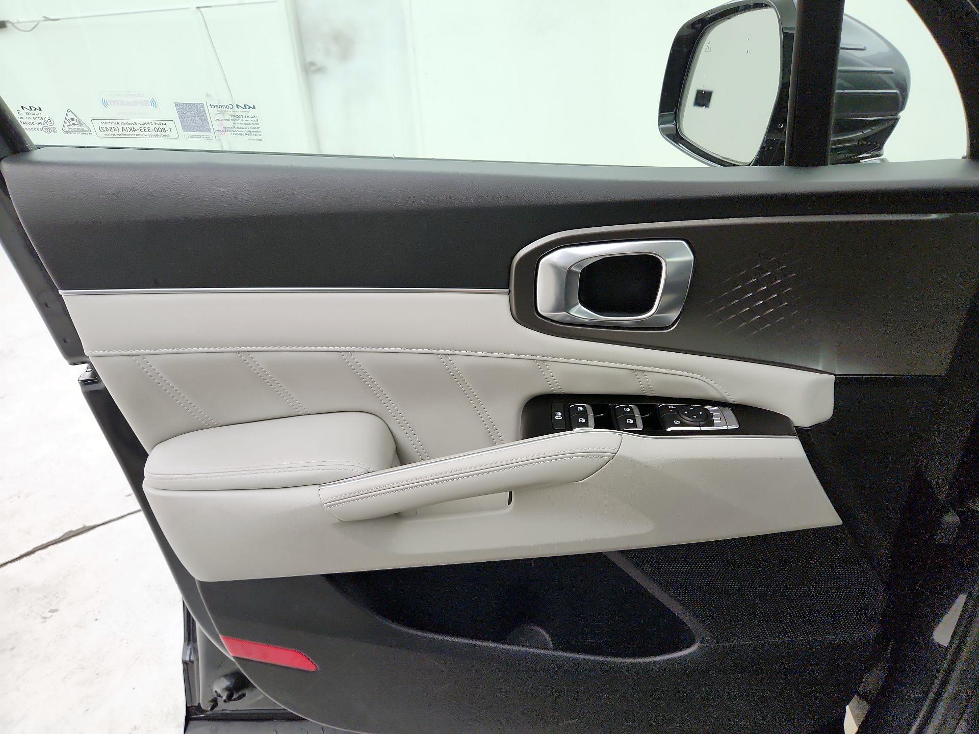 Thumbnail: 2024 Kia Sorento - 12