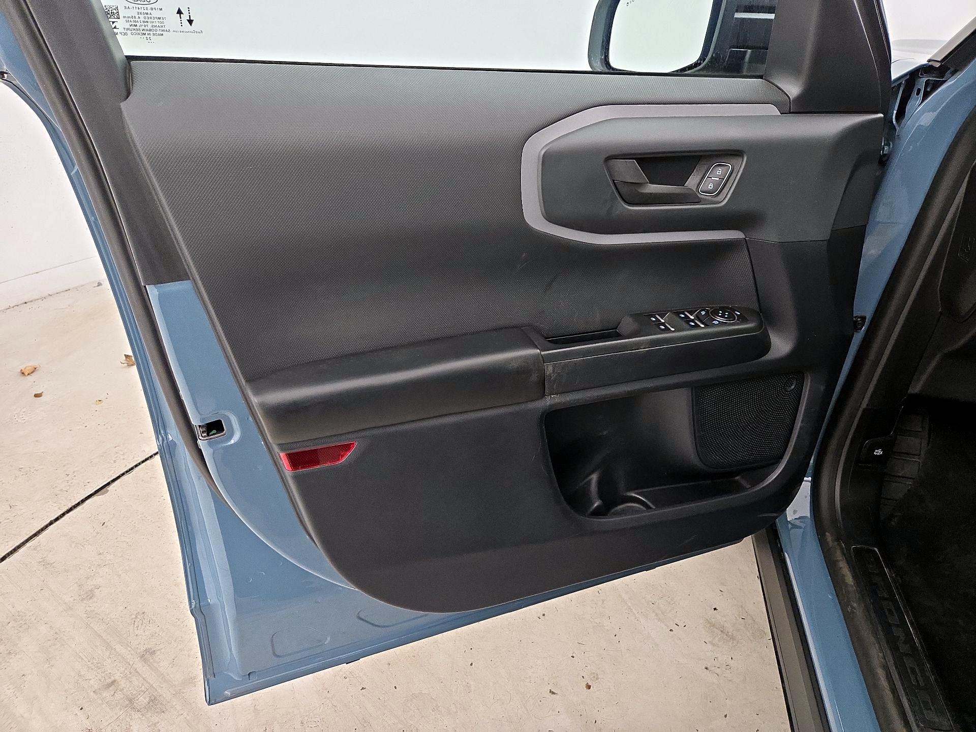 Thumbnail: 2022 Ford Bronco Sport - 12