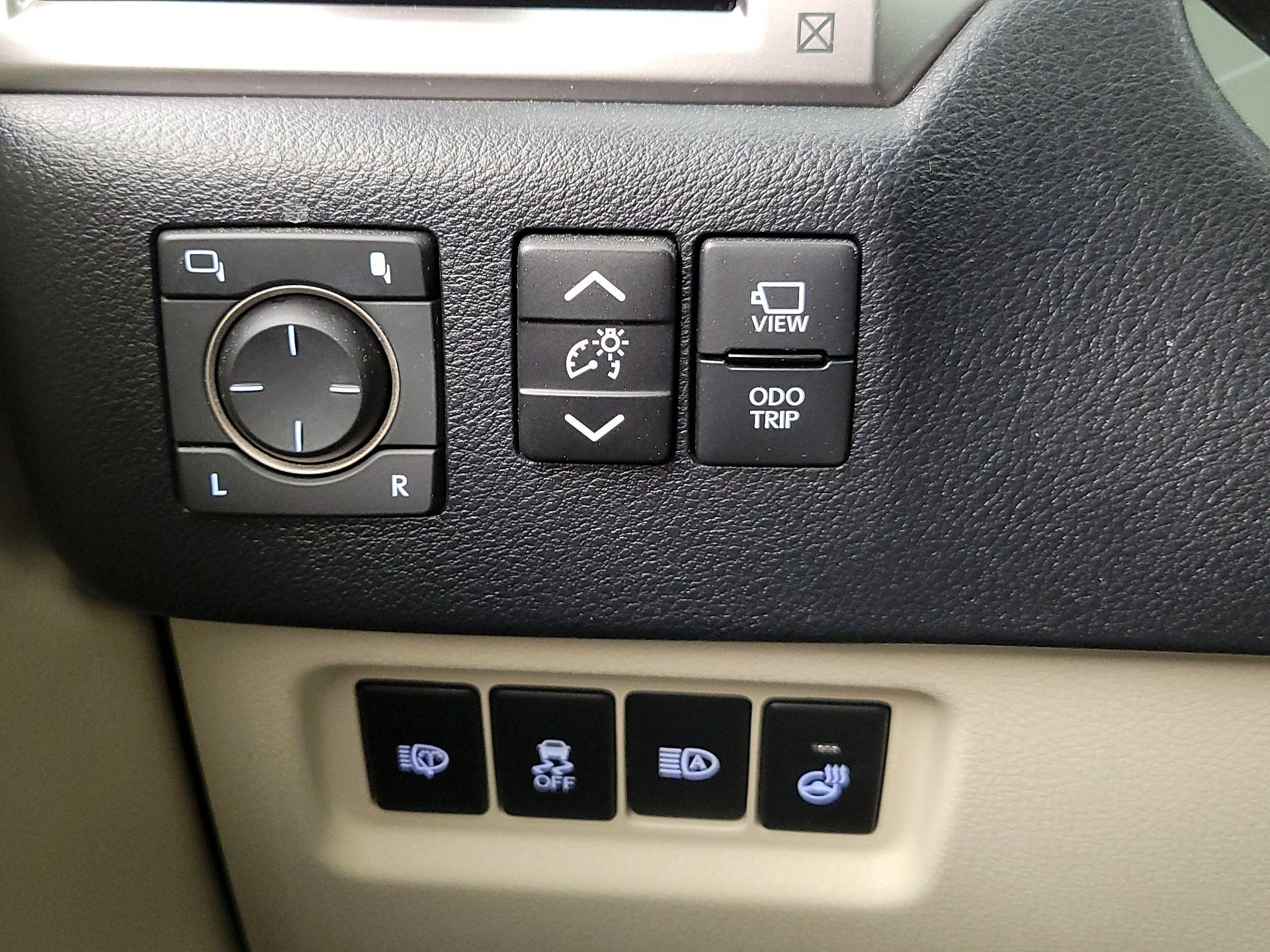 Thumbnail: 2022 Lexus GX - 13