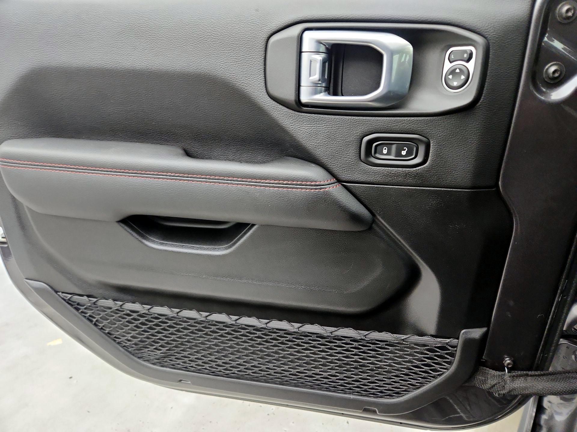 Thumbnail: 2021 Jeep Gladiator - 12