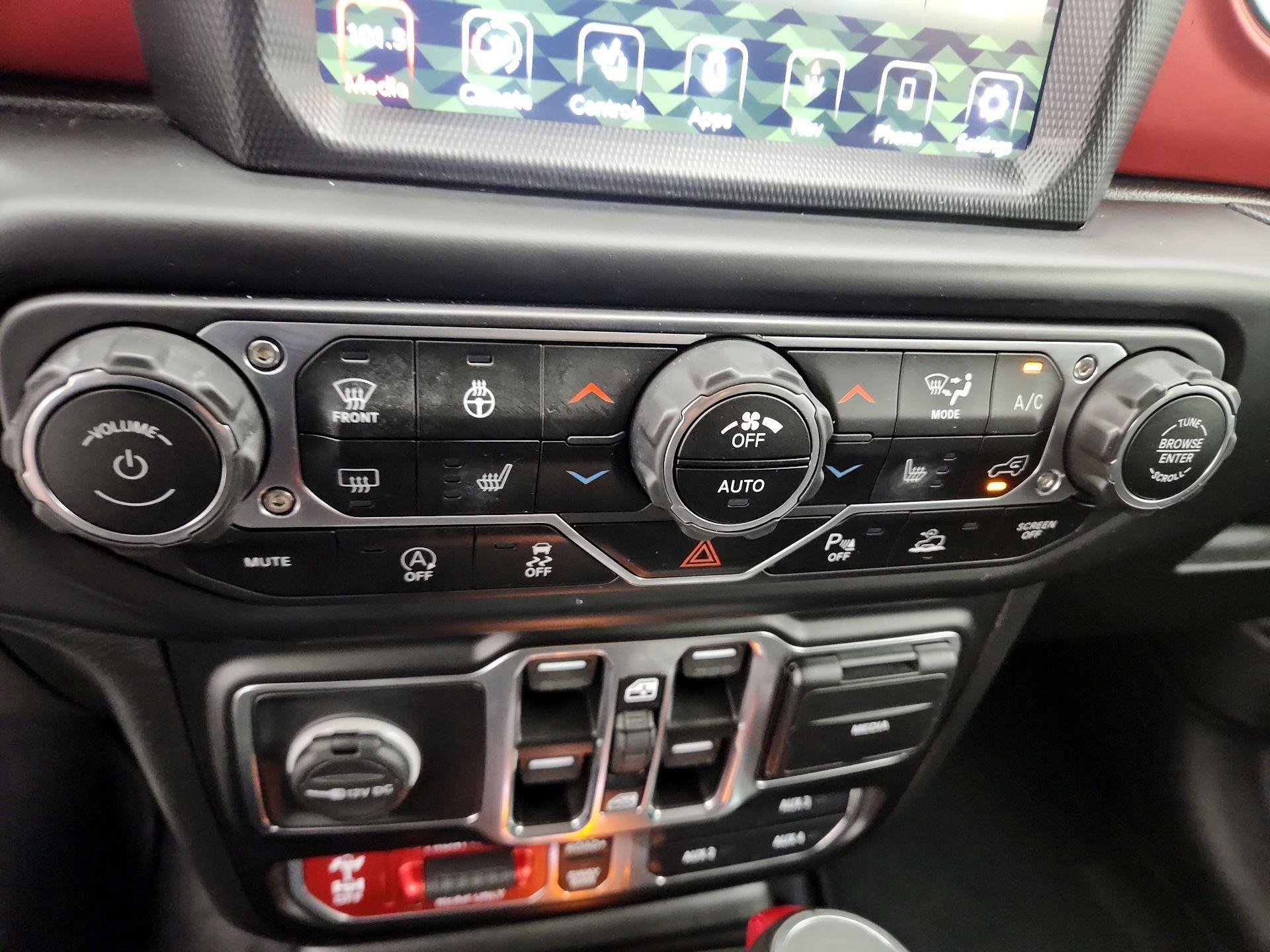 Thumbnail: 2021 Jeep Gladiator - 17