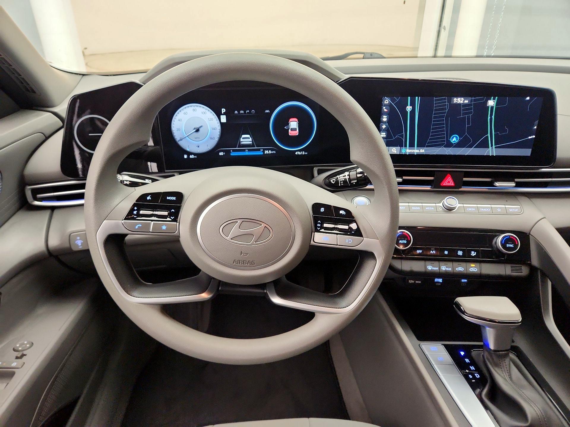 Thumbnail: 2024 Hyundai Elantra - 10