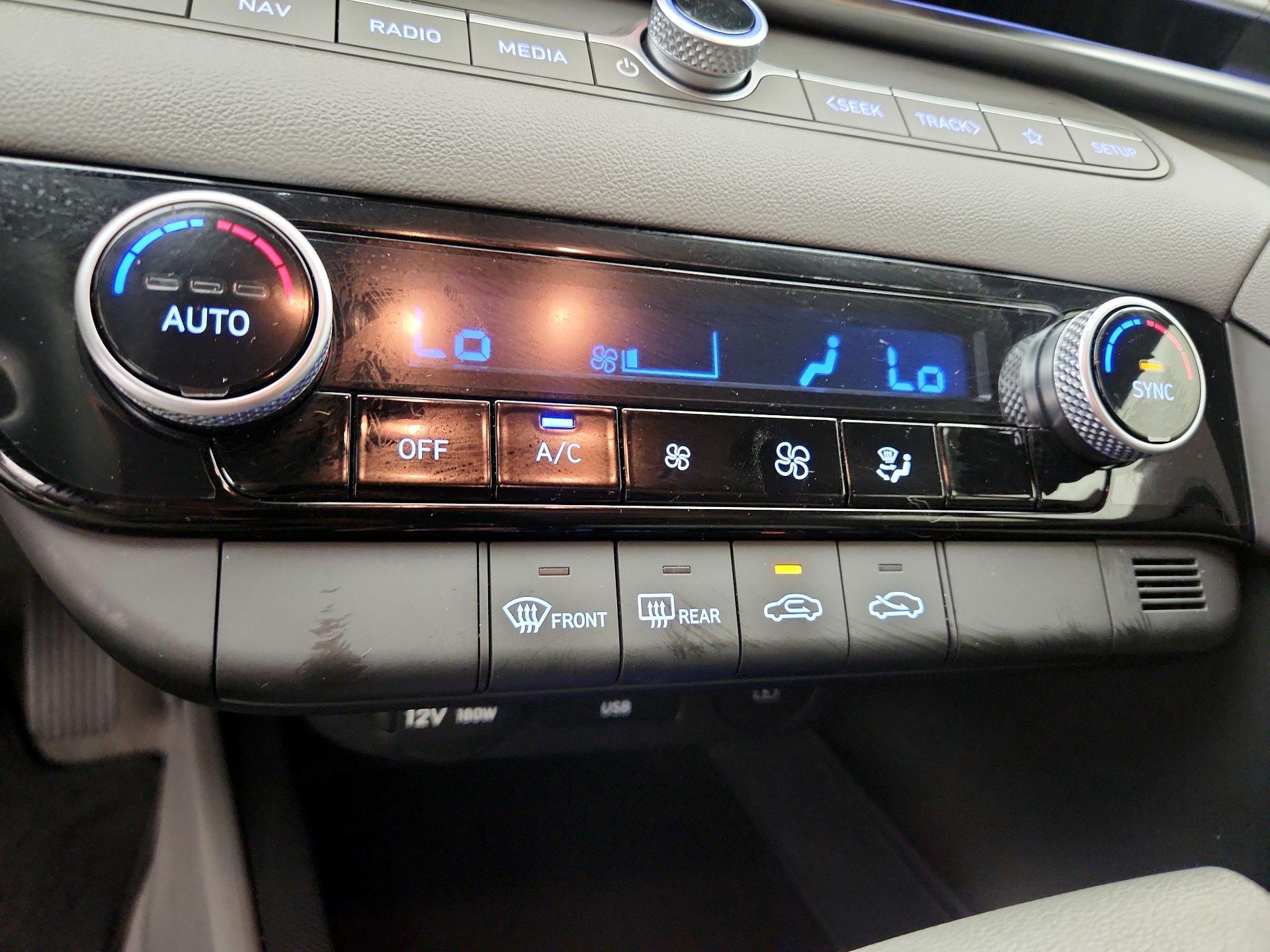 Thumbnail: 2024 Hyundai Elantra - 17