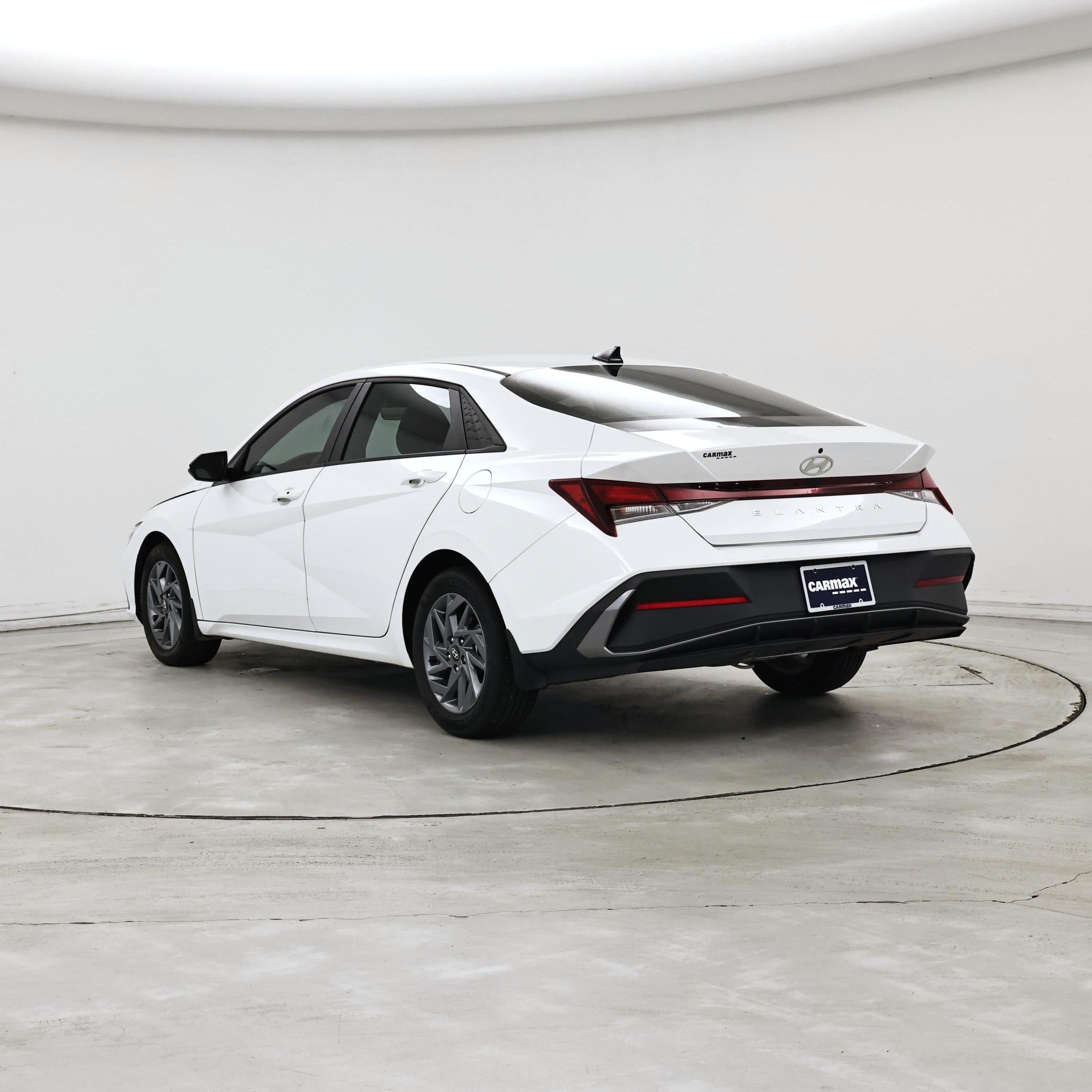 Thumbnail: 2024 Hyundai Elantra - 2