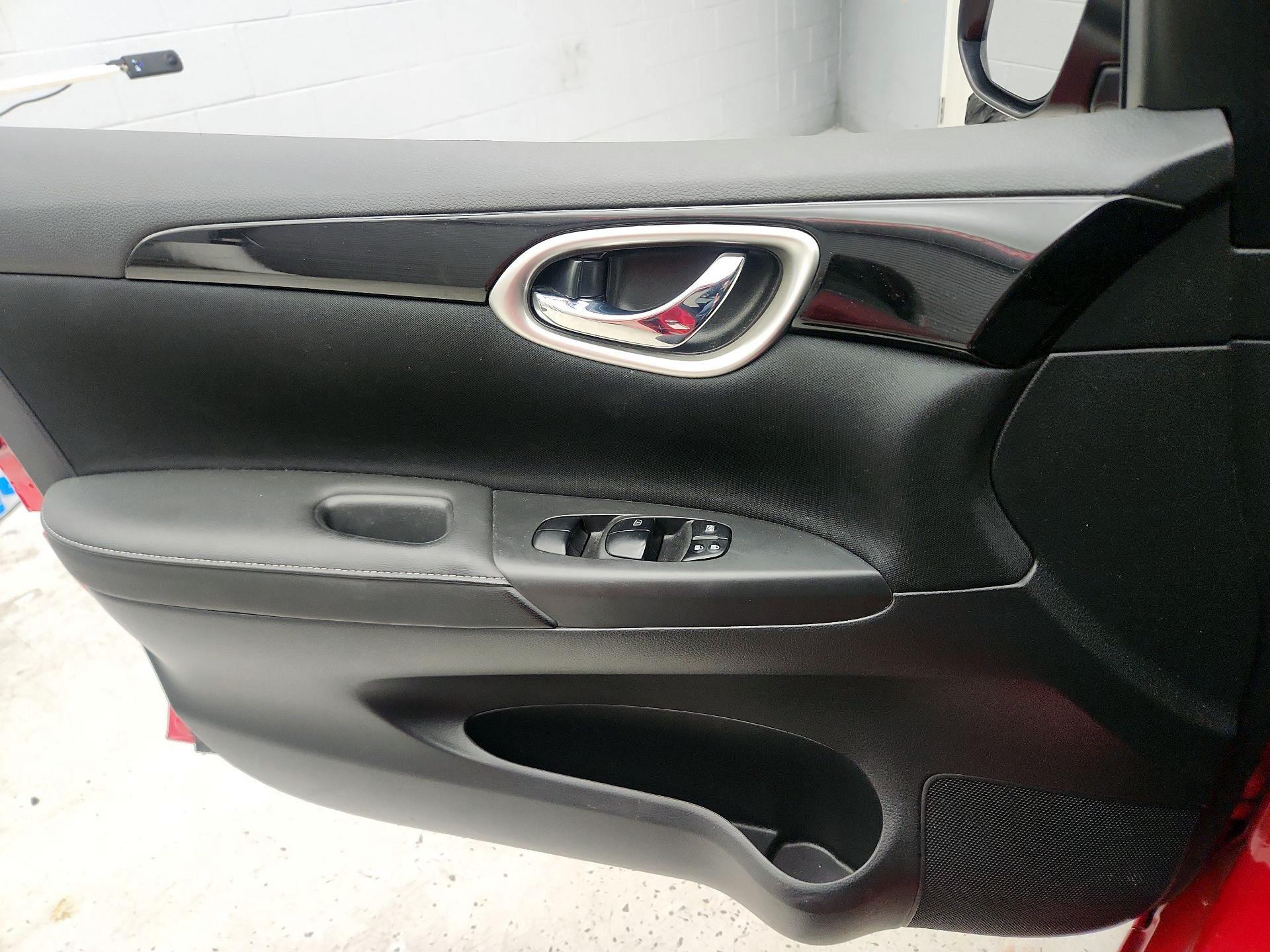 Thumbnail: 2019 Nissan Sentra - 12