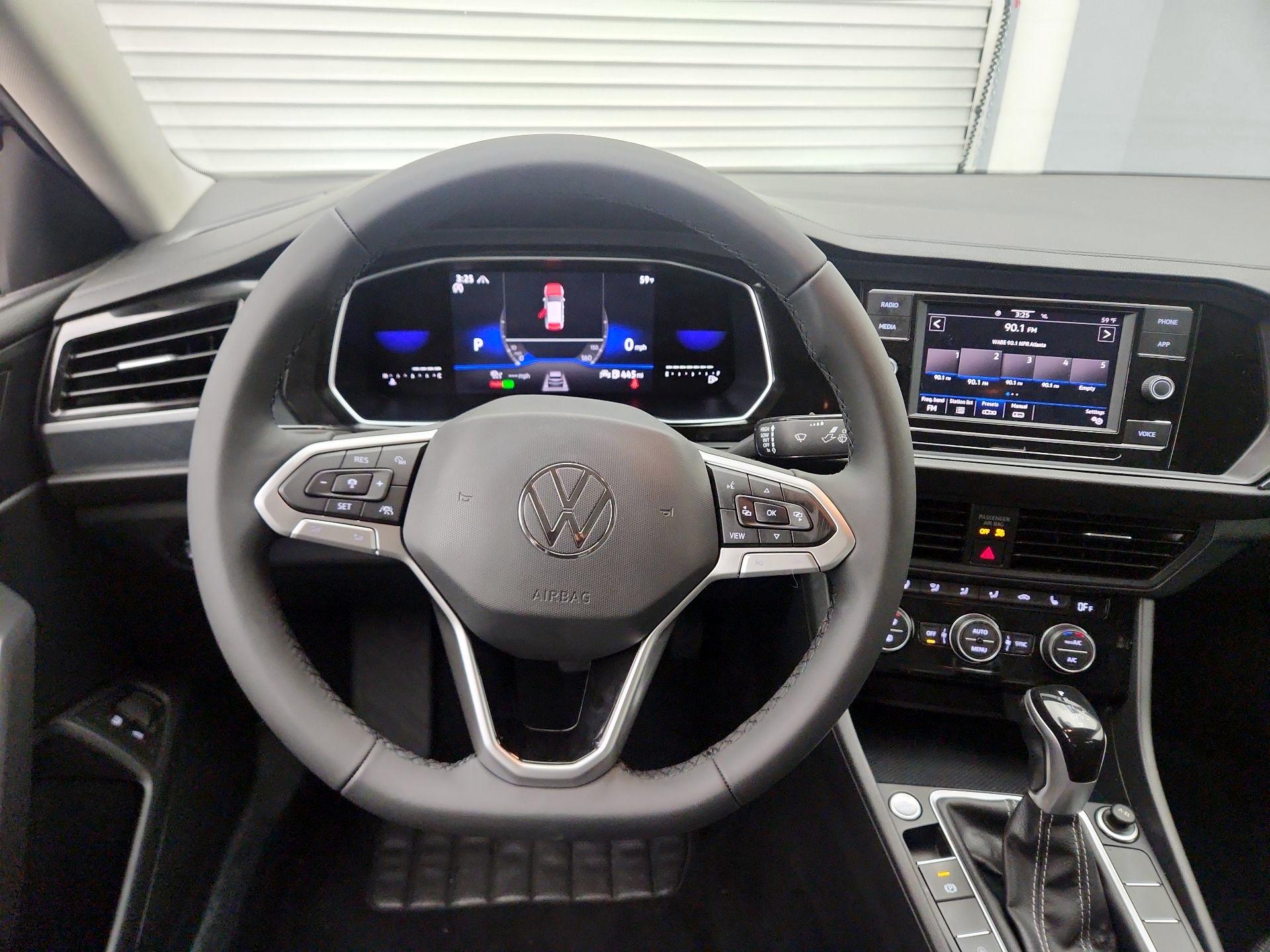 Thumbnail: 2022 Volkswagen Jetta - 10