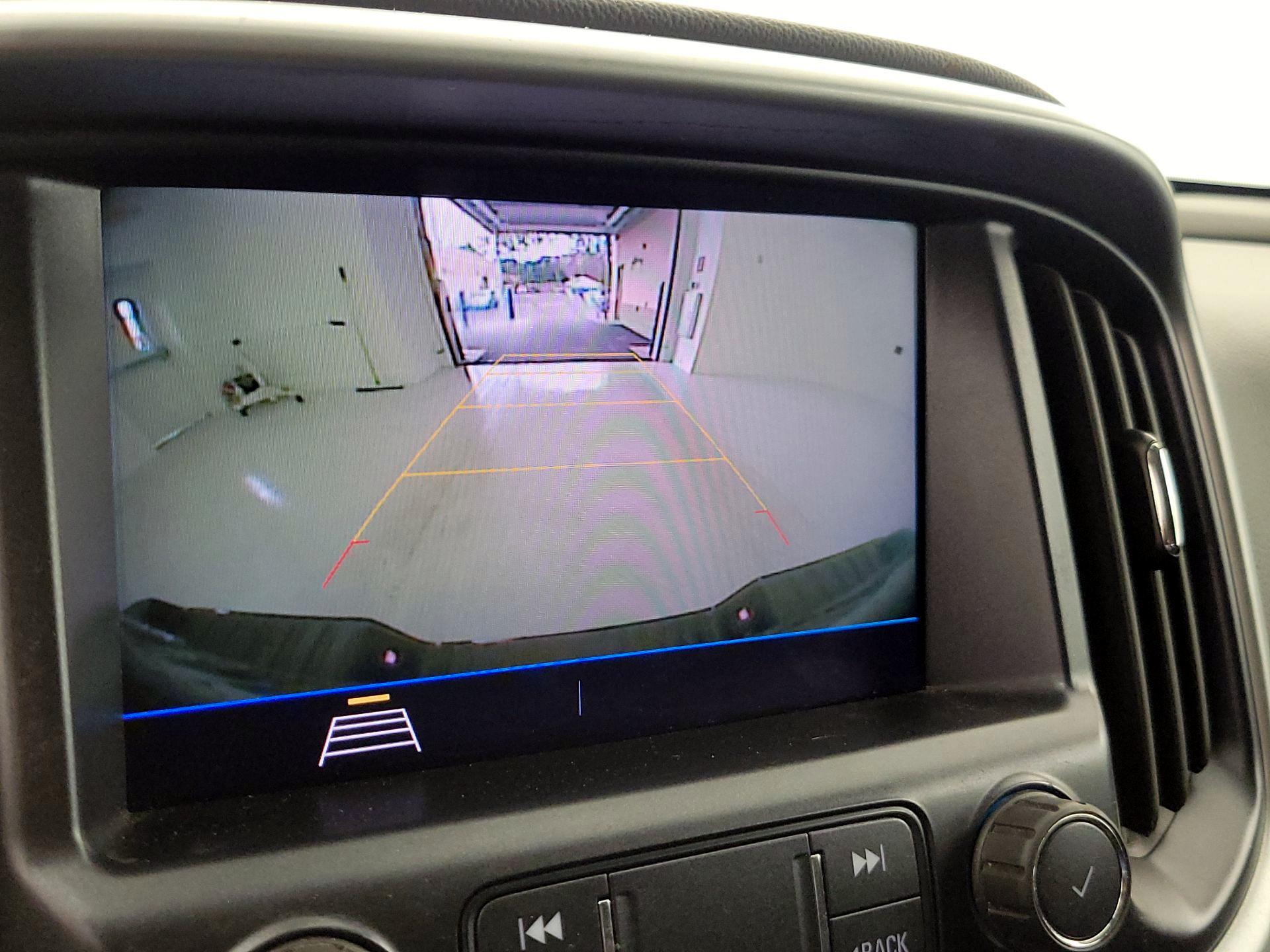 Thumbnail: 2022 Chevrolet Colorado - 14