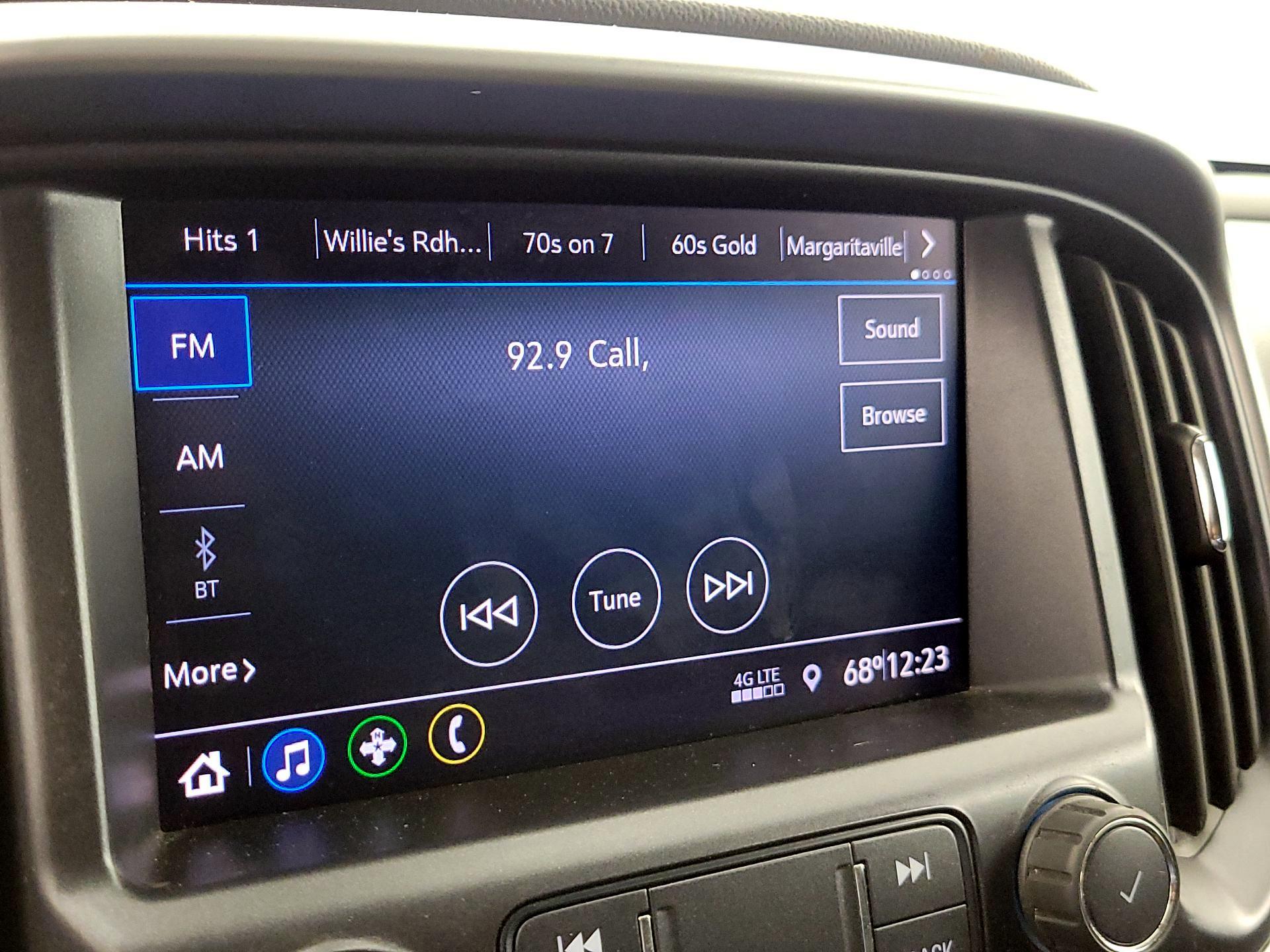 Thumbnail: 2022 Chevrolet Colorado - 15