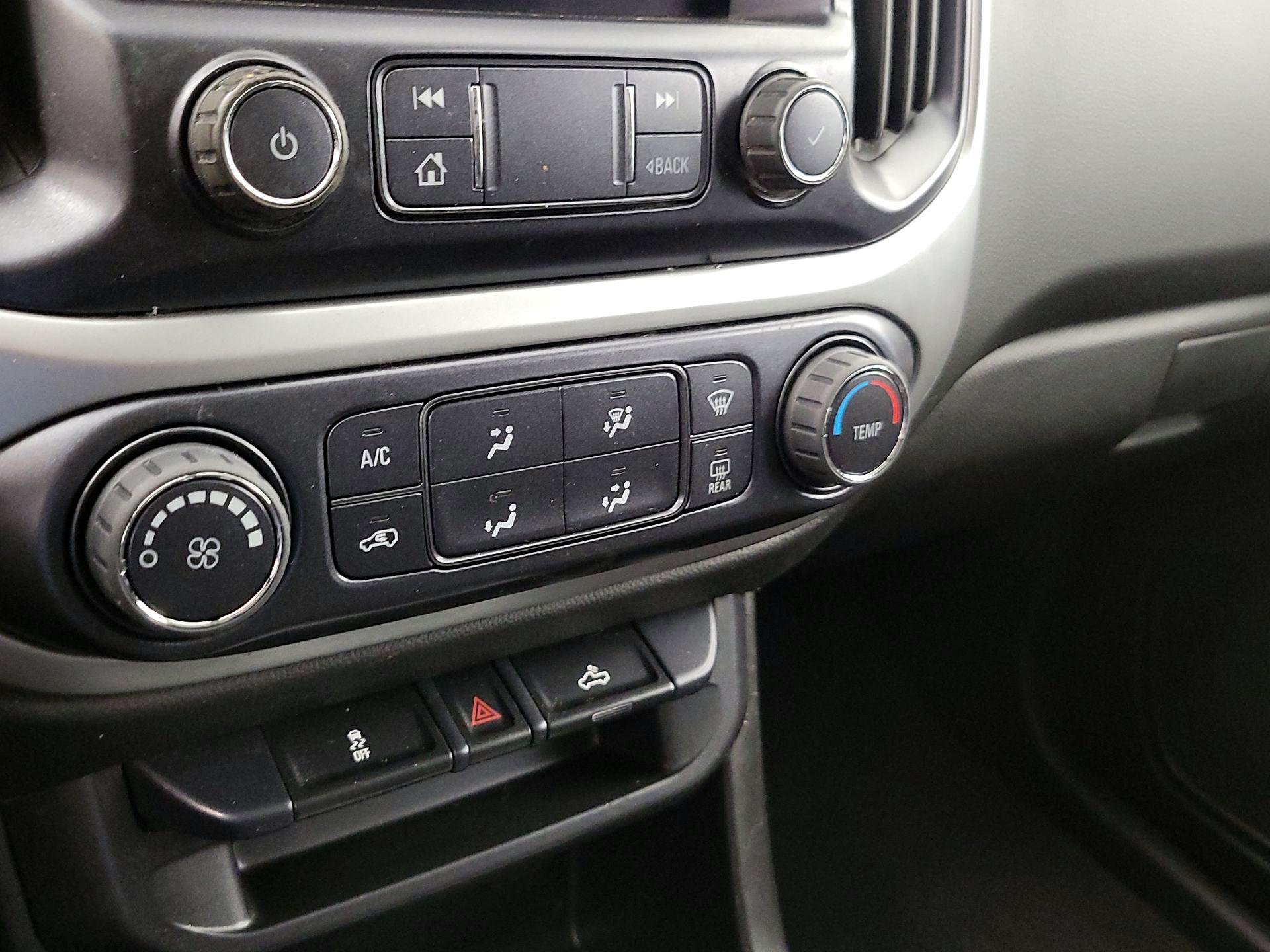 Thumbnail: 2022 Chevrolet Colorado - 16