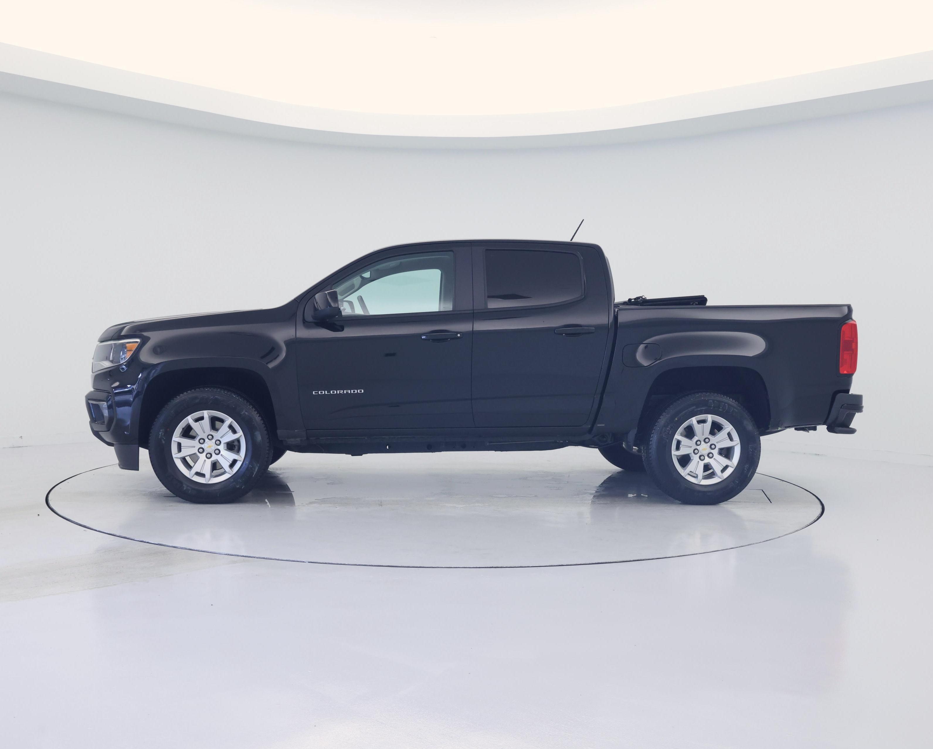 Thumbnail: 2022 Chevrolet Colorado - 3