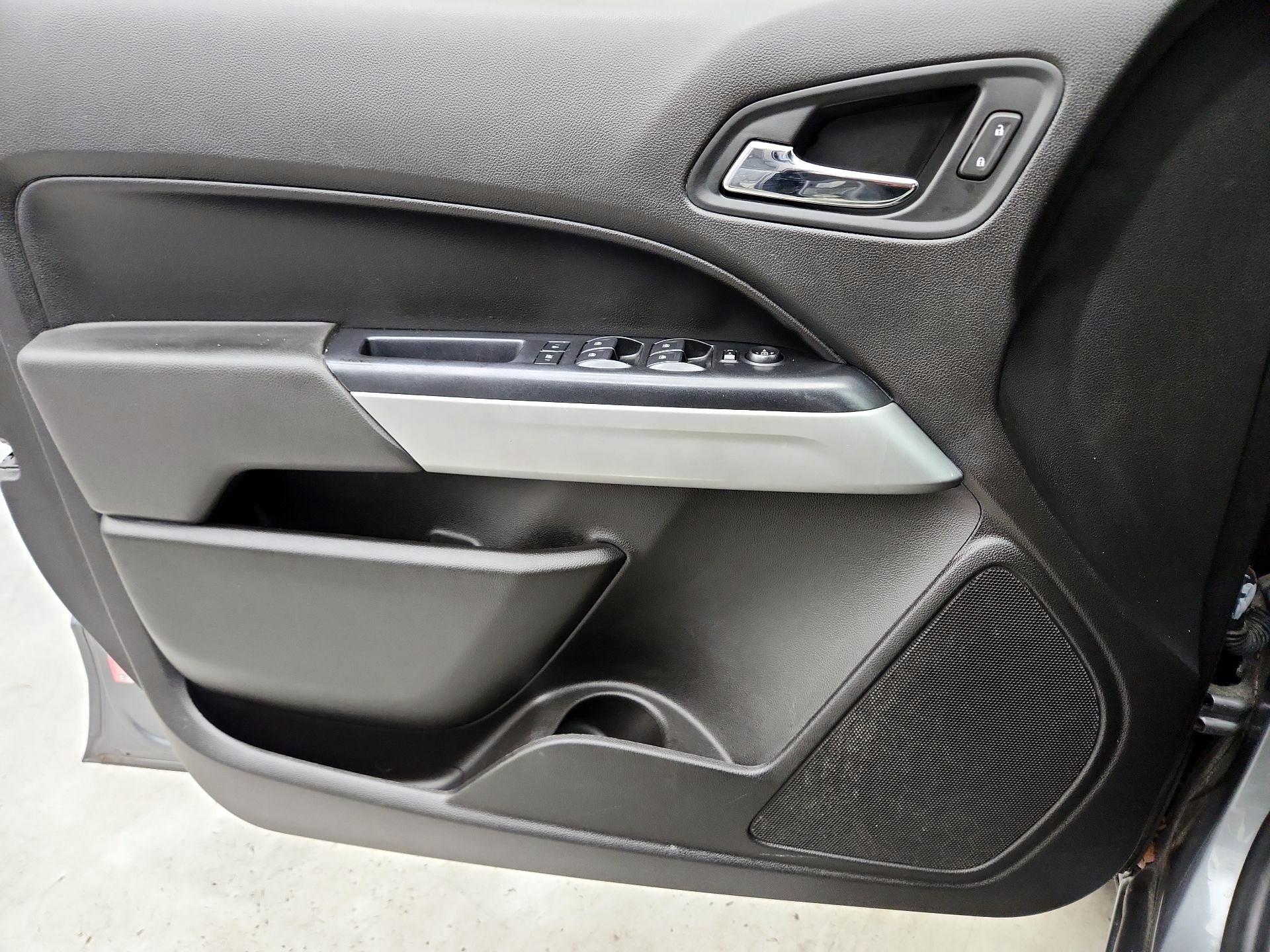 Thumbnail: 2021 Chevrolet Colorado - 12