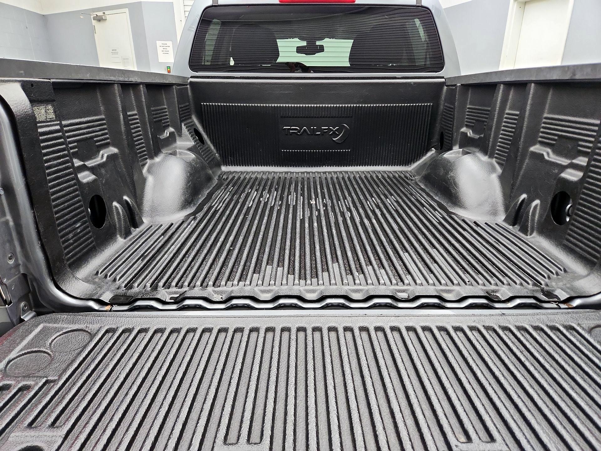 Thumbnail: 2021 Chevrolet Colorado - 20