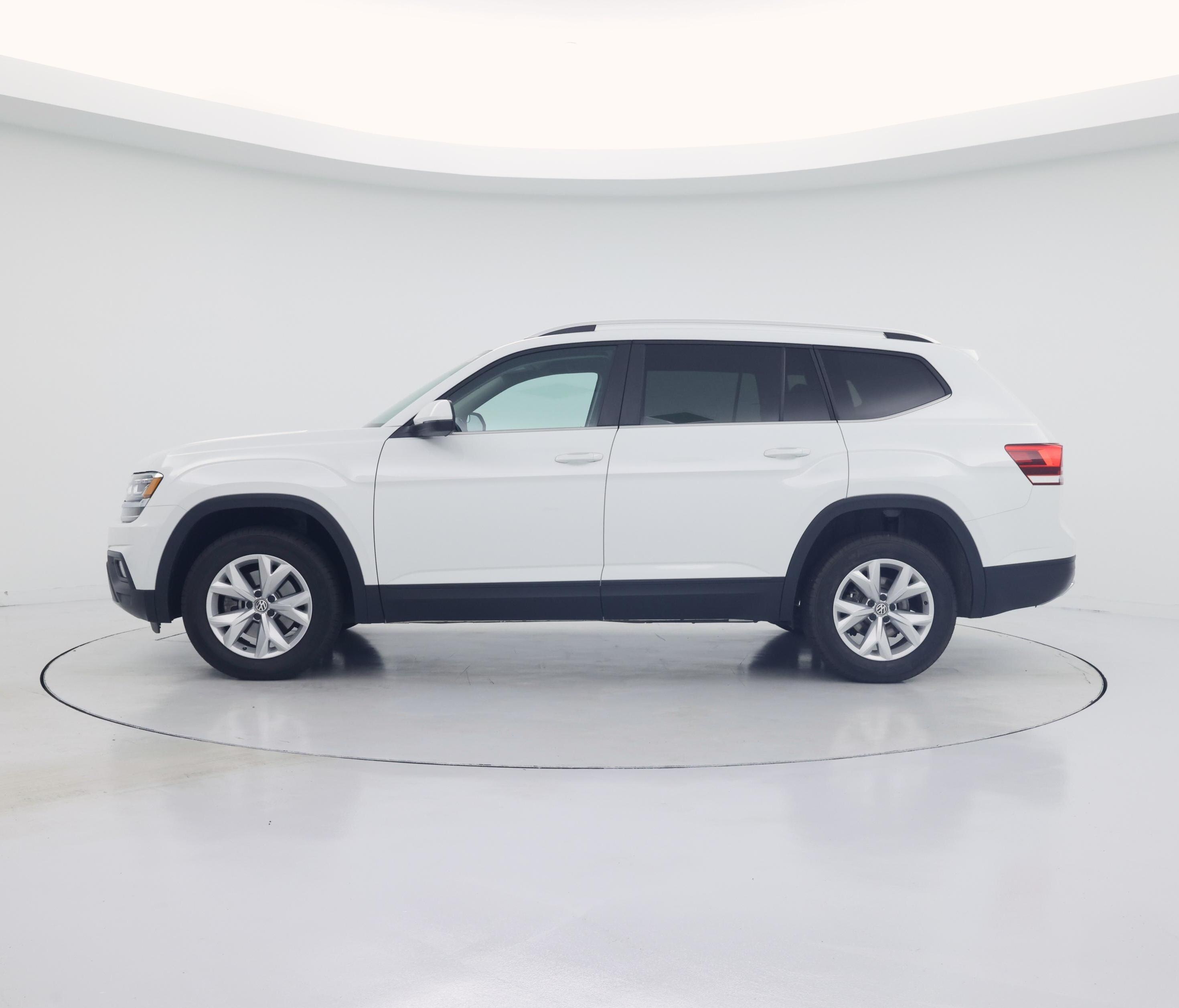 Thumbnail: 2018 Volkswagen Atlas - 3