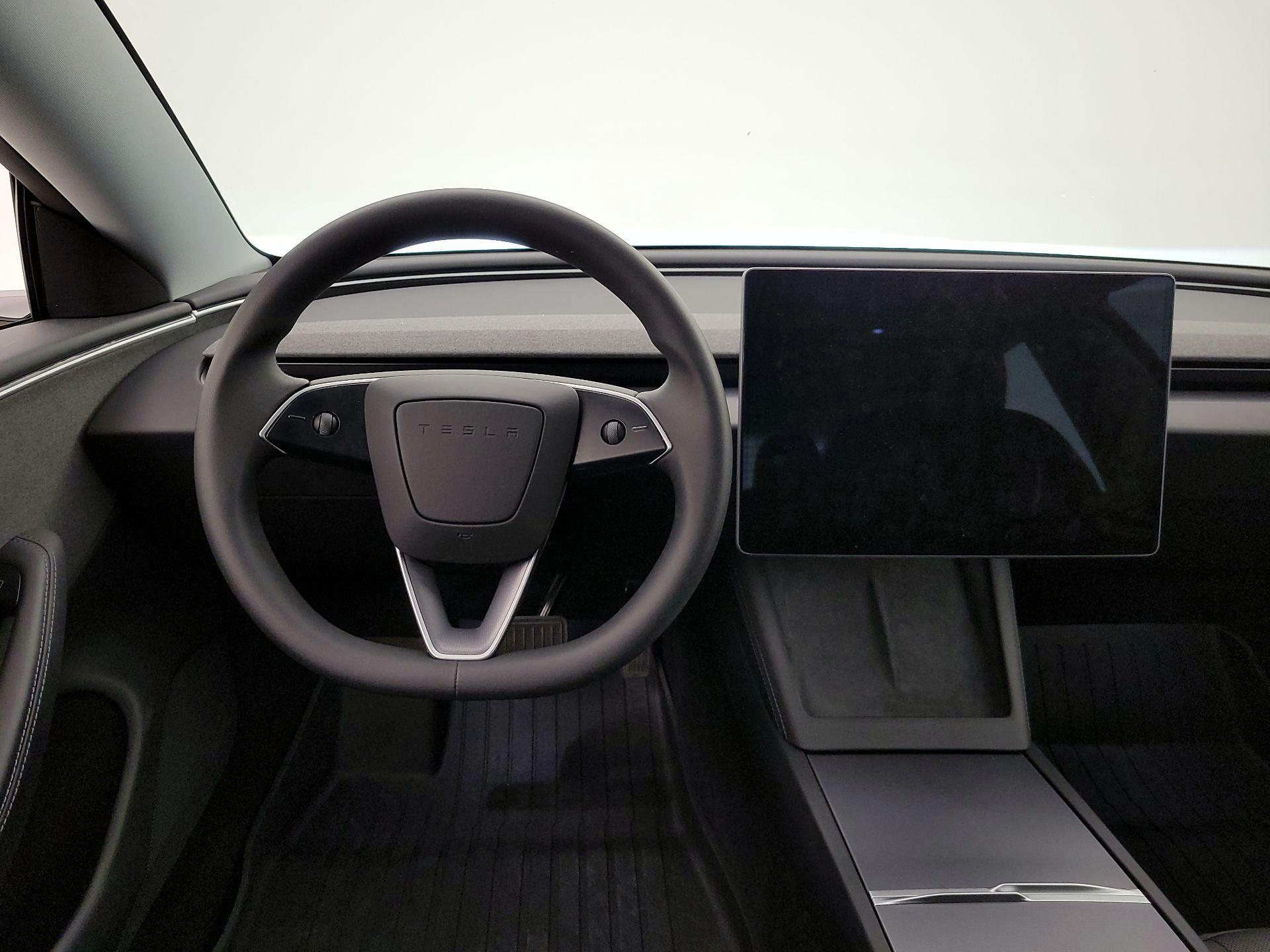 Thumbnail: 2025 Tesla Model 3 - 10