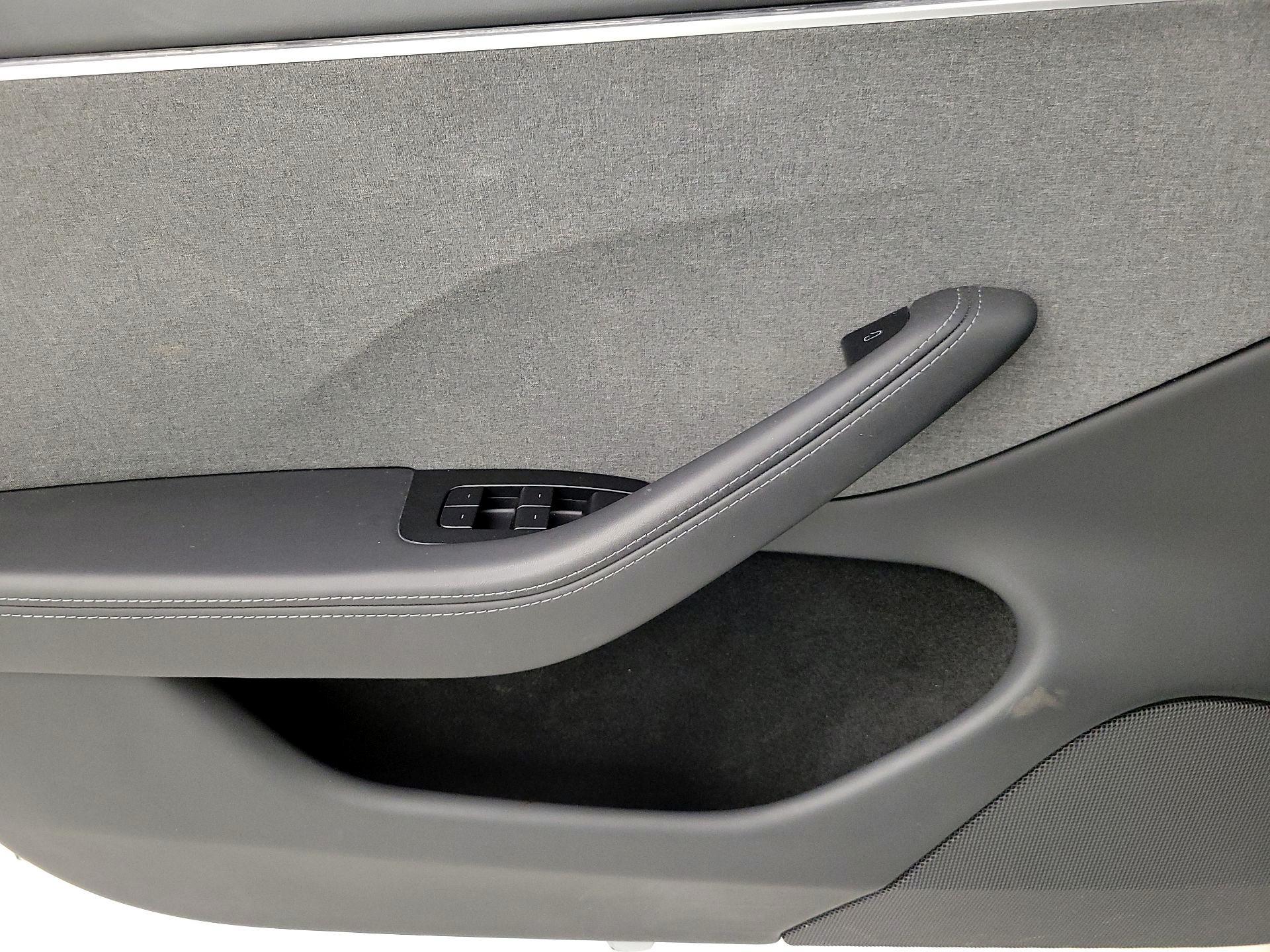 Thumbnail: 2025 Tesla Model 3 - 12