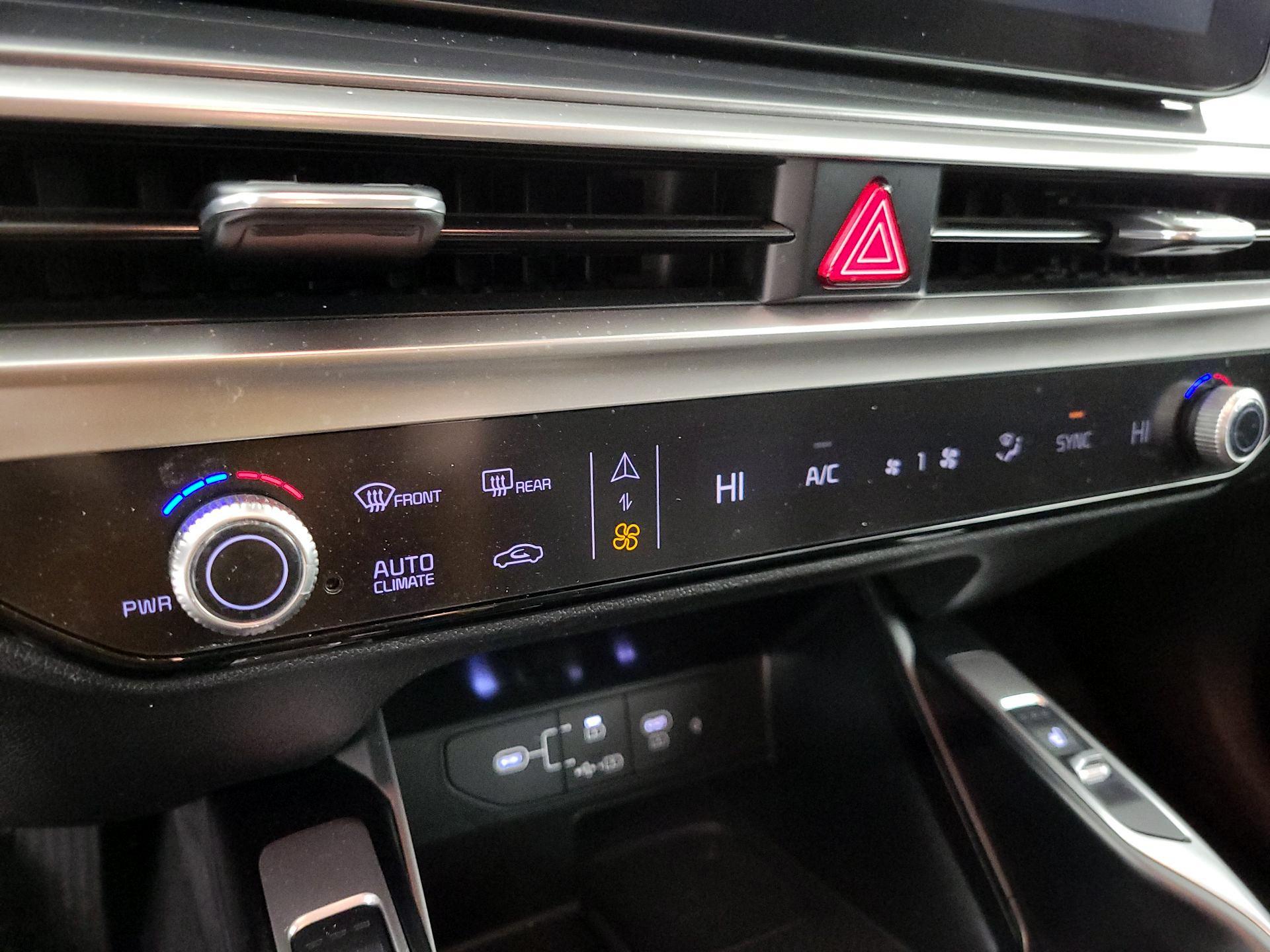 Thumbnail: 2024 Kia Sorento - 17