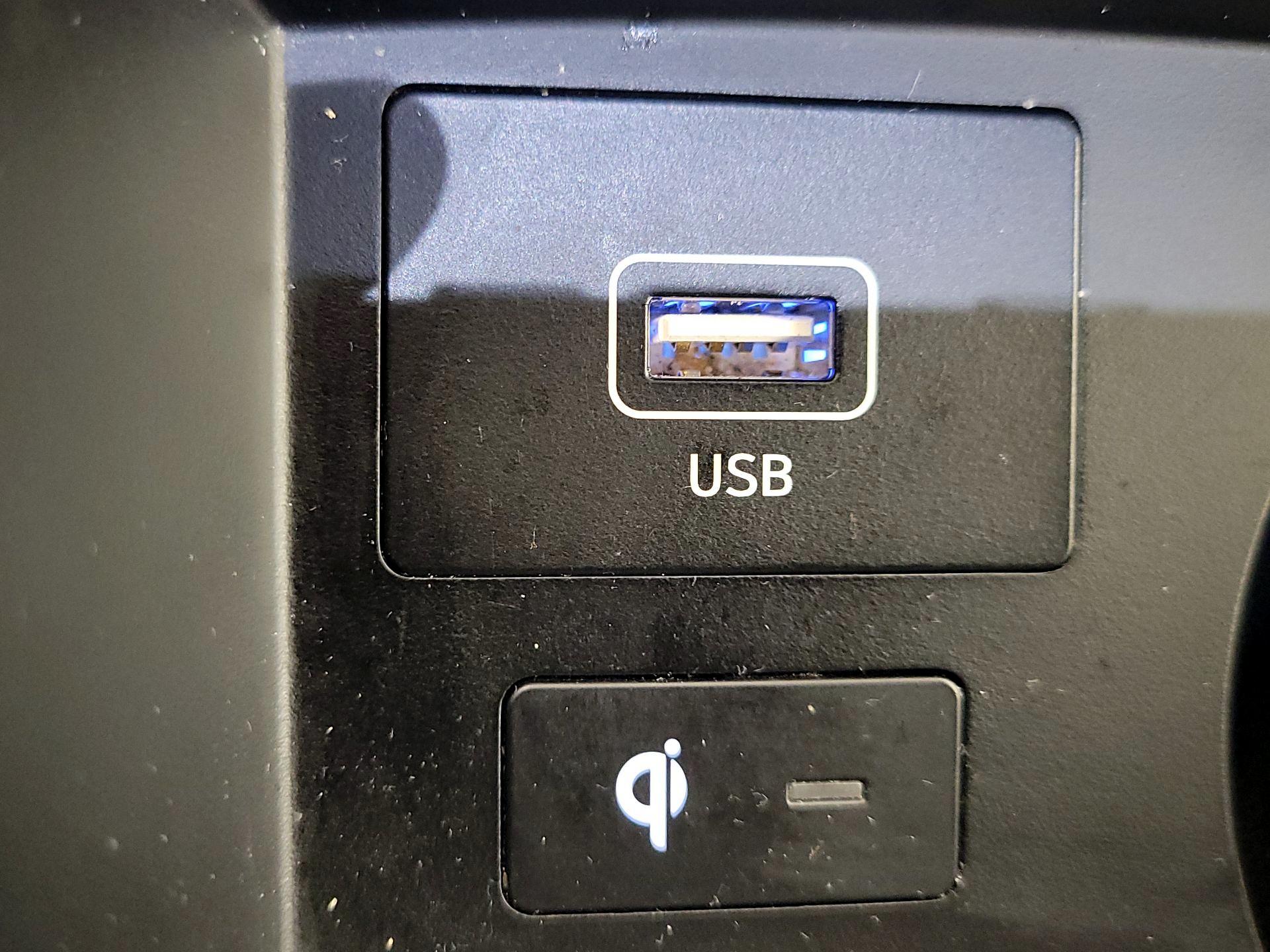 Thumbnail: 2023 Hyundai Santa Fe - 19