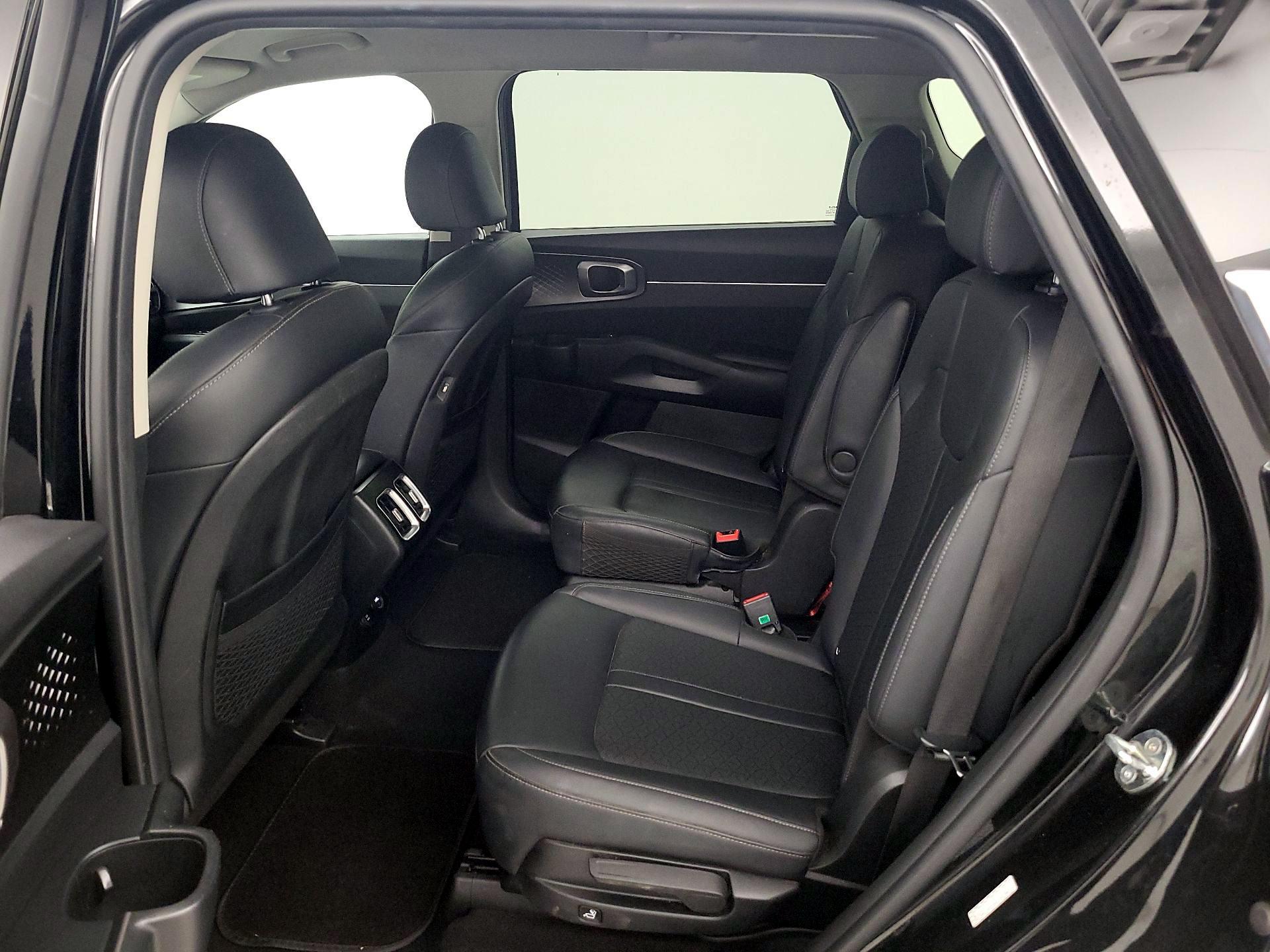 Thumbnail: 2023 Kia Sorento - 20