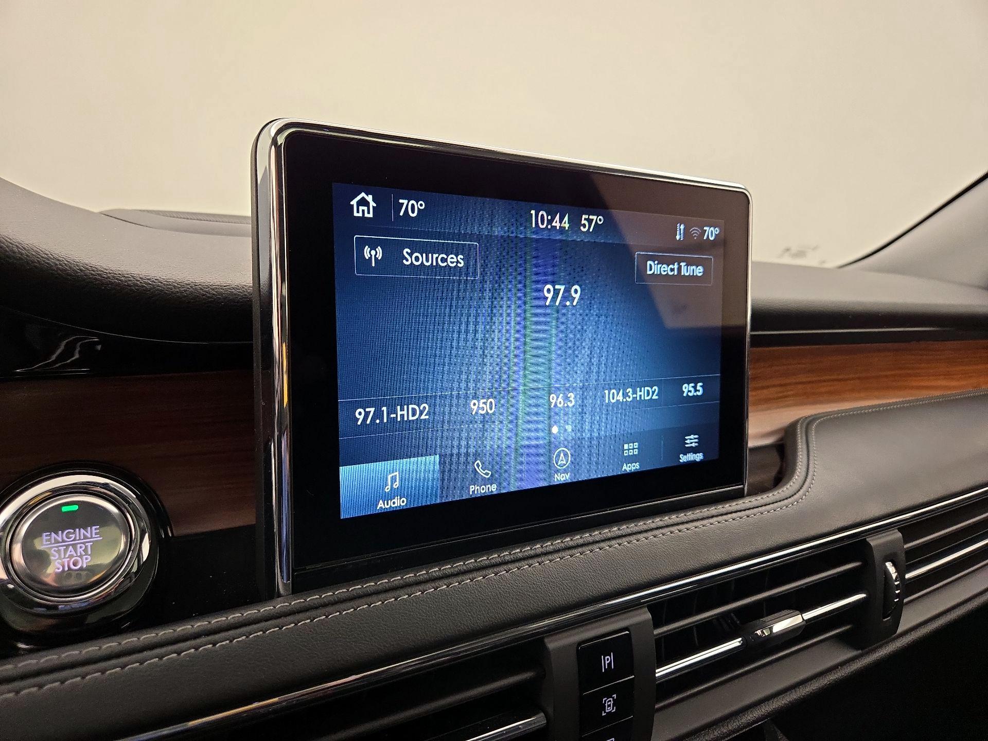 Thumbnail: 2022 Lincoln Corsair - 16