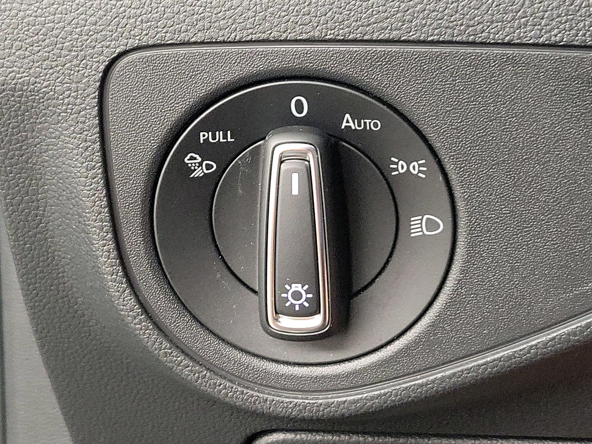 Thumbnail: 2022 Volkswagen Atlas - 13