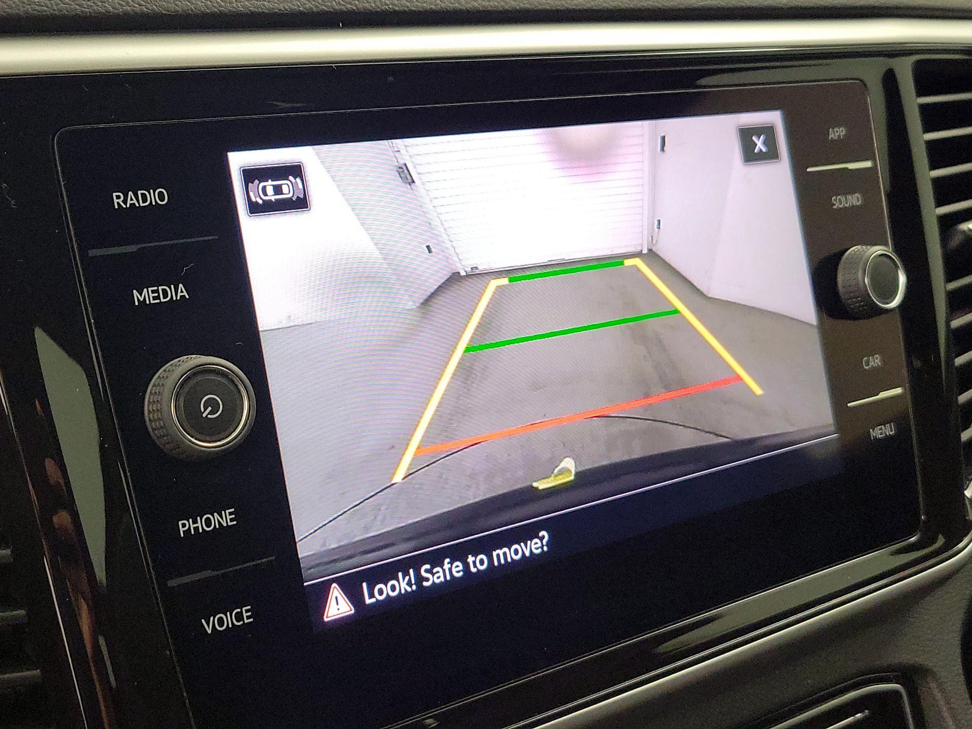 Thumbnail: 2022 Volkswagen Atlas - 14