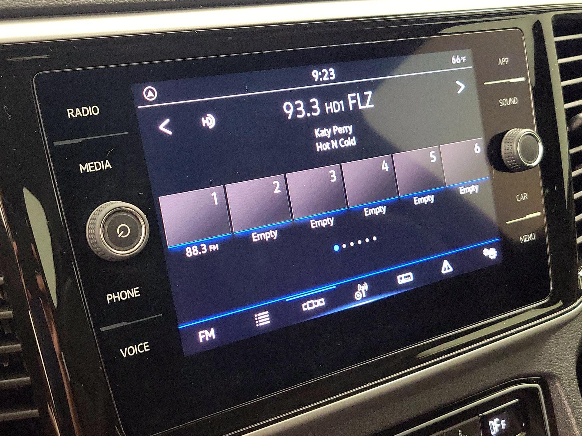 Thumbnail: 2022 Volkswagen Atlas - 15