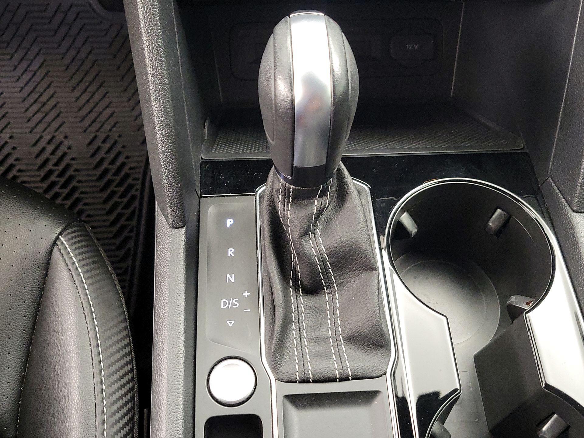 Thumbnail: 2022 Volkswagen Atlas - 17