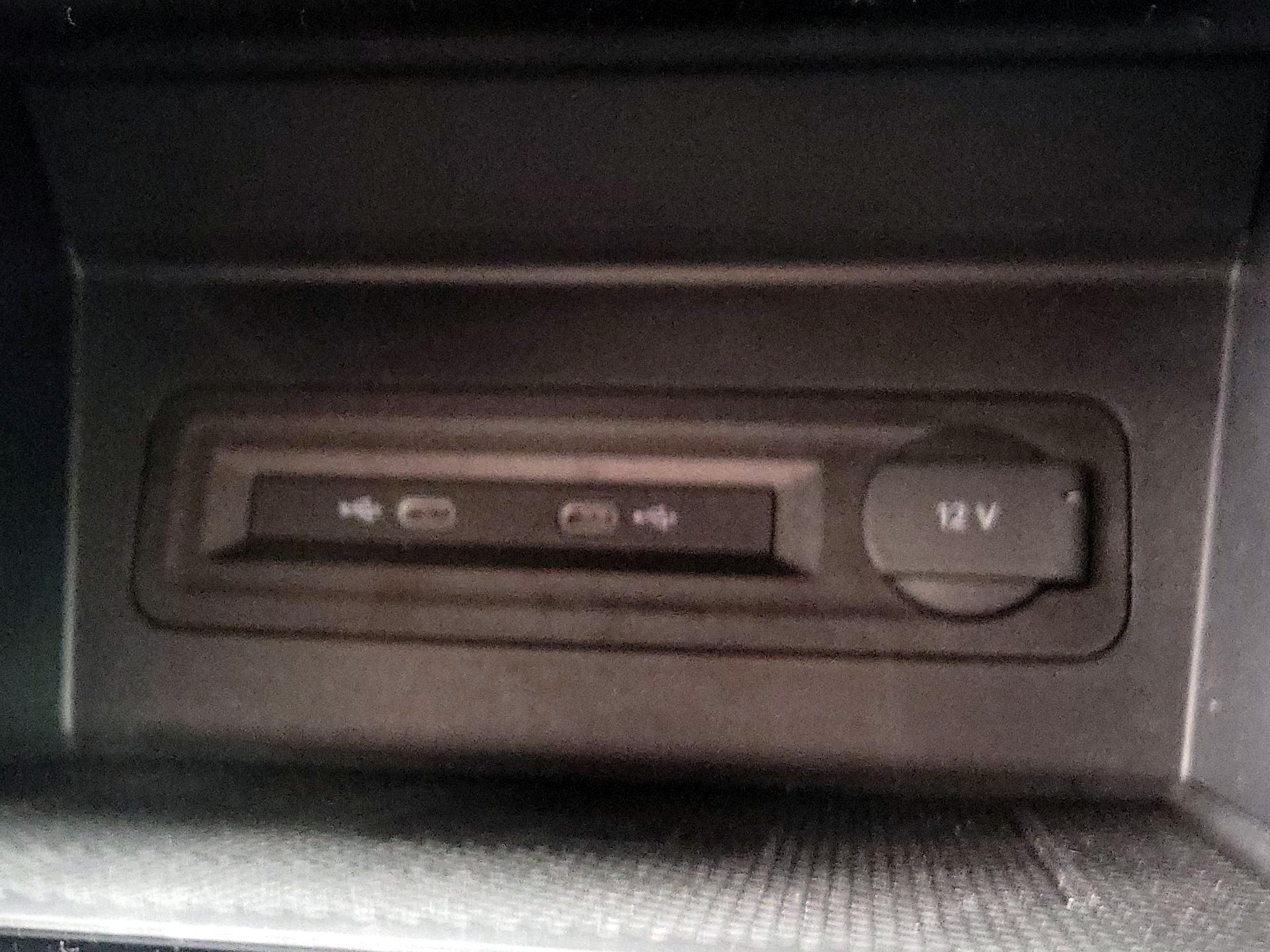 Thumbnail: 2022 Volkswagen Atlas - 18