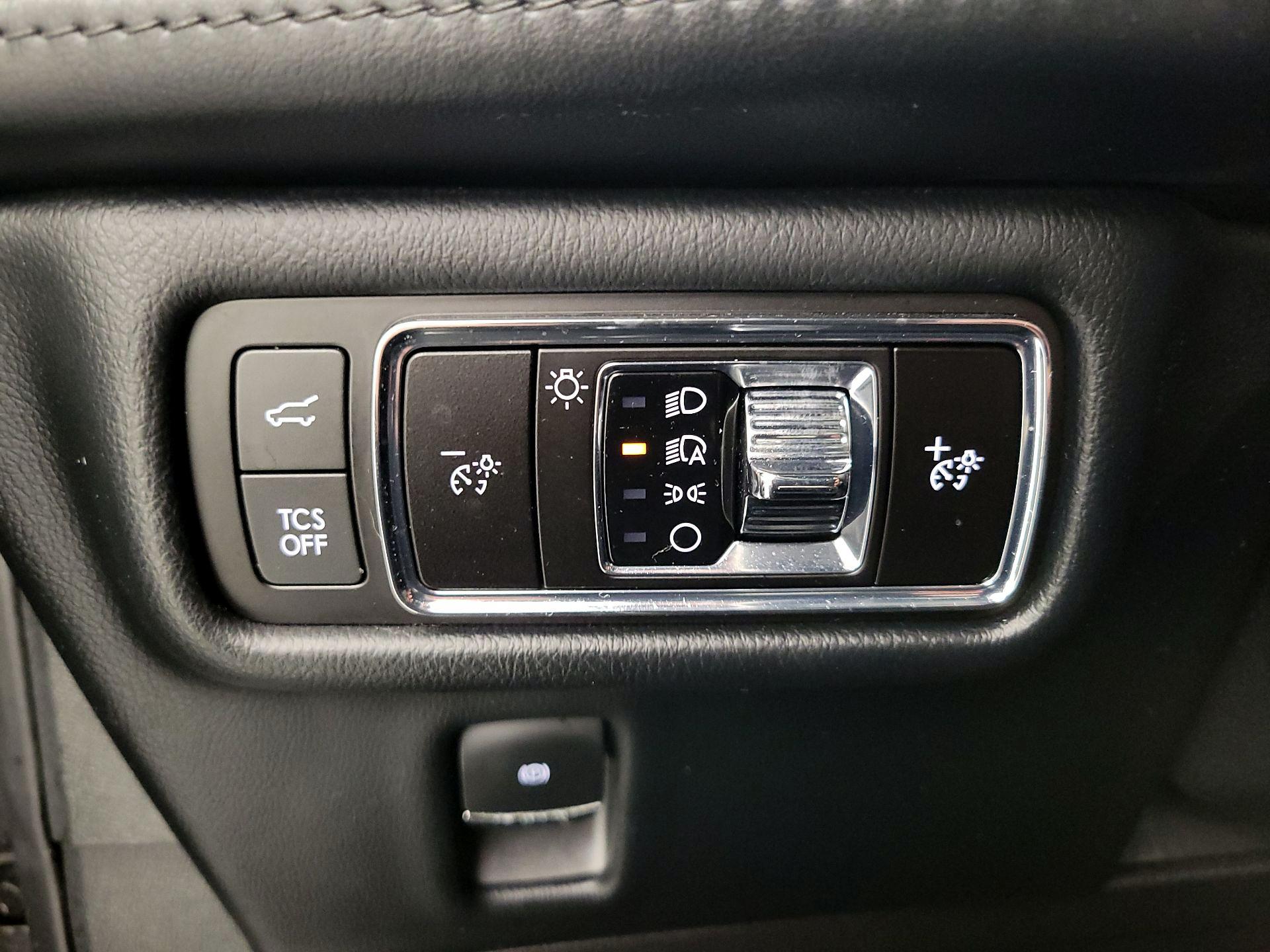 Thumbnail: 2022 Lincoln Nautilus - 13