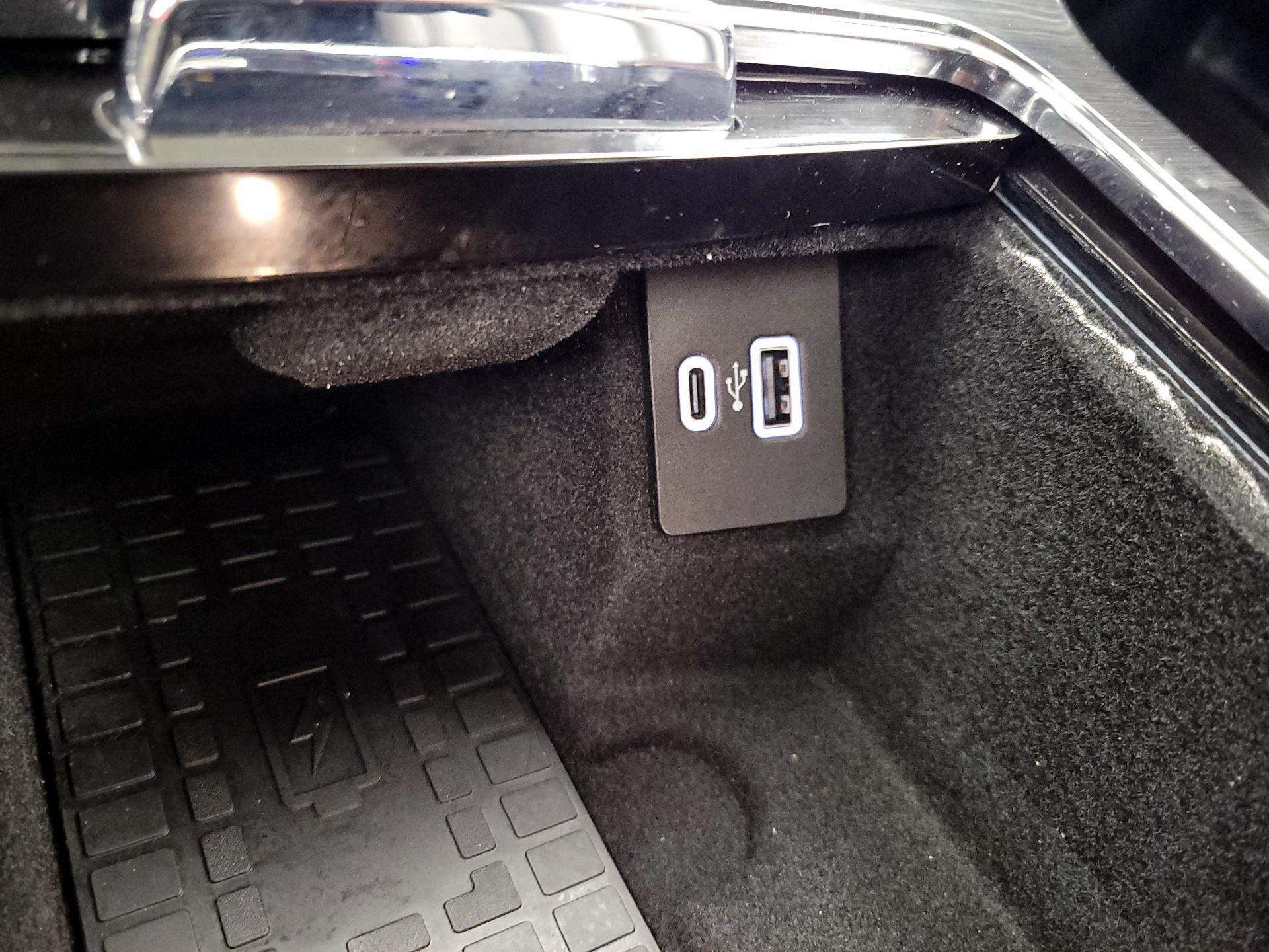 Thumbnail: 2022 Lincoln Nautilus - 19