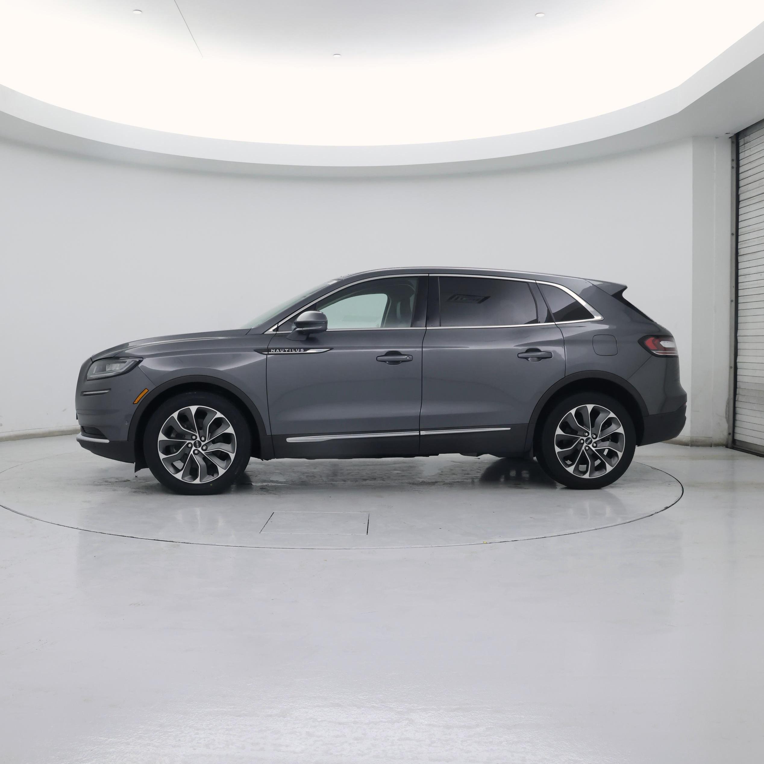 Thumbnail: 2022 Lincoln Nautilus - 3