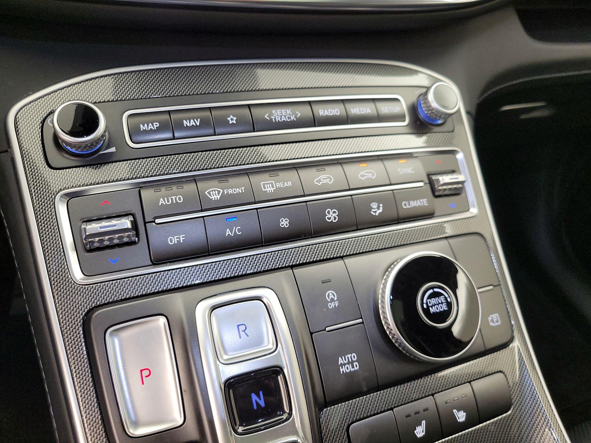 Thumbnail: 2023 Hyundai Santa Fe - 17