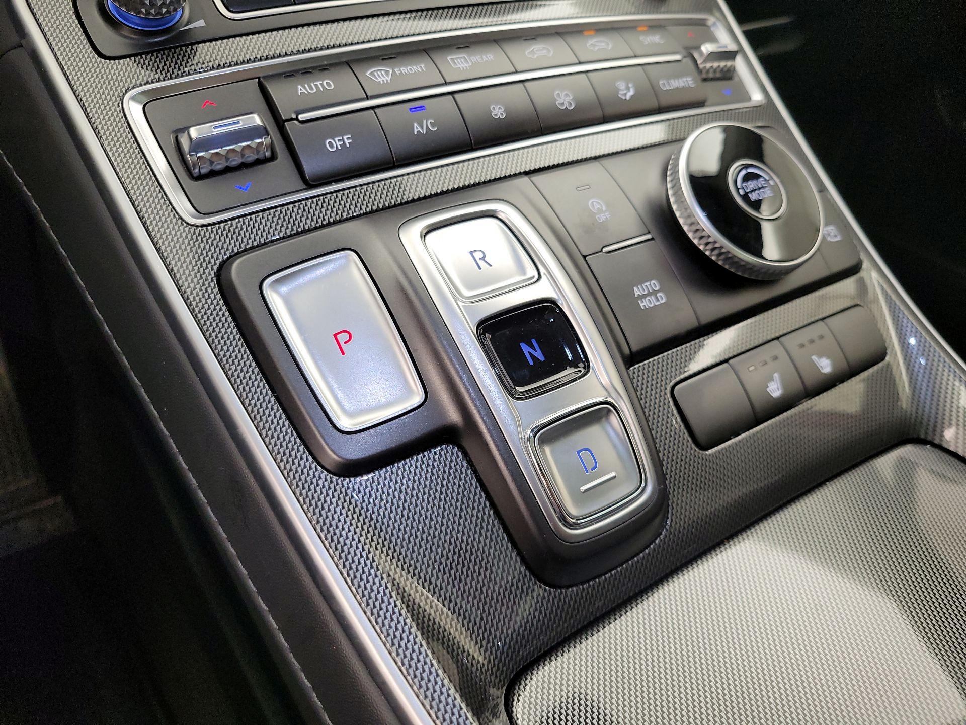 Thumbnail: 2023 Hyundai Santa Fe - 18