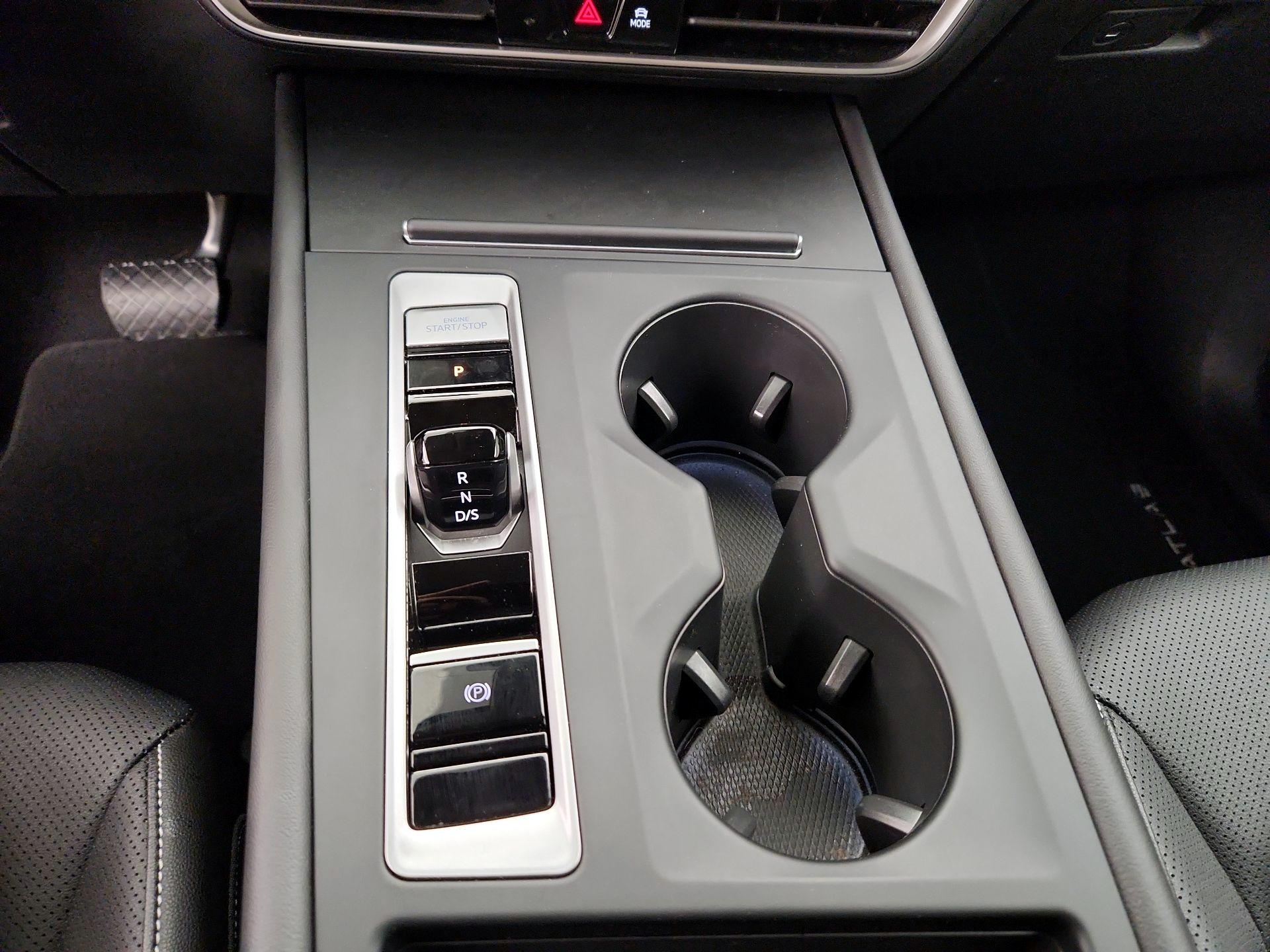 Thumbnail: 2024 Volkswagen Atlas - 17