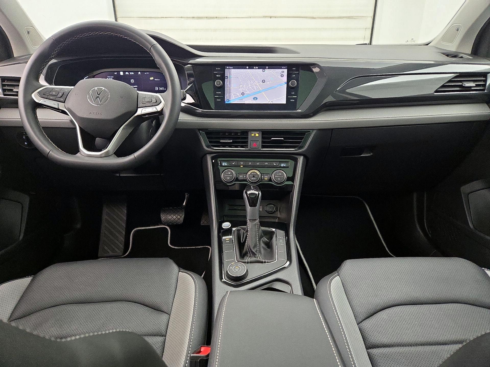 Thumbnail: 2023 Volkswagen Taos - 9