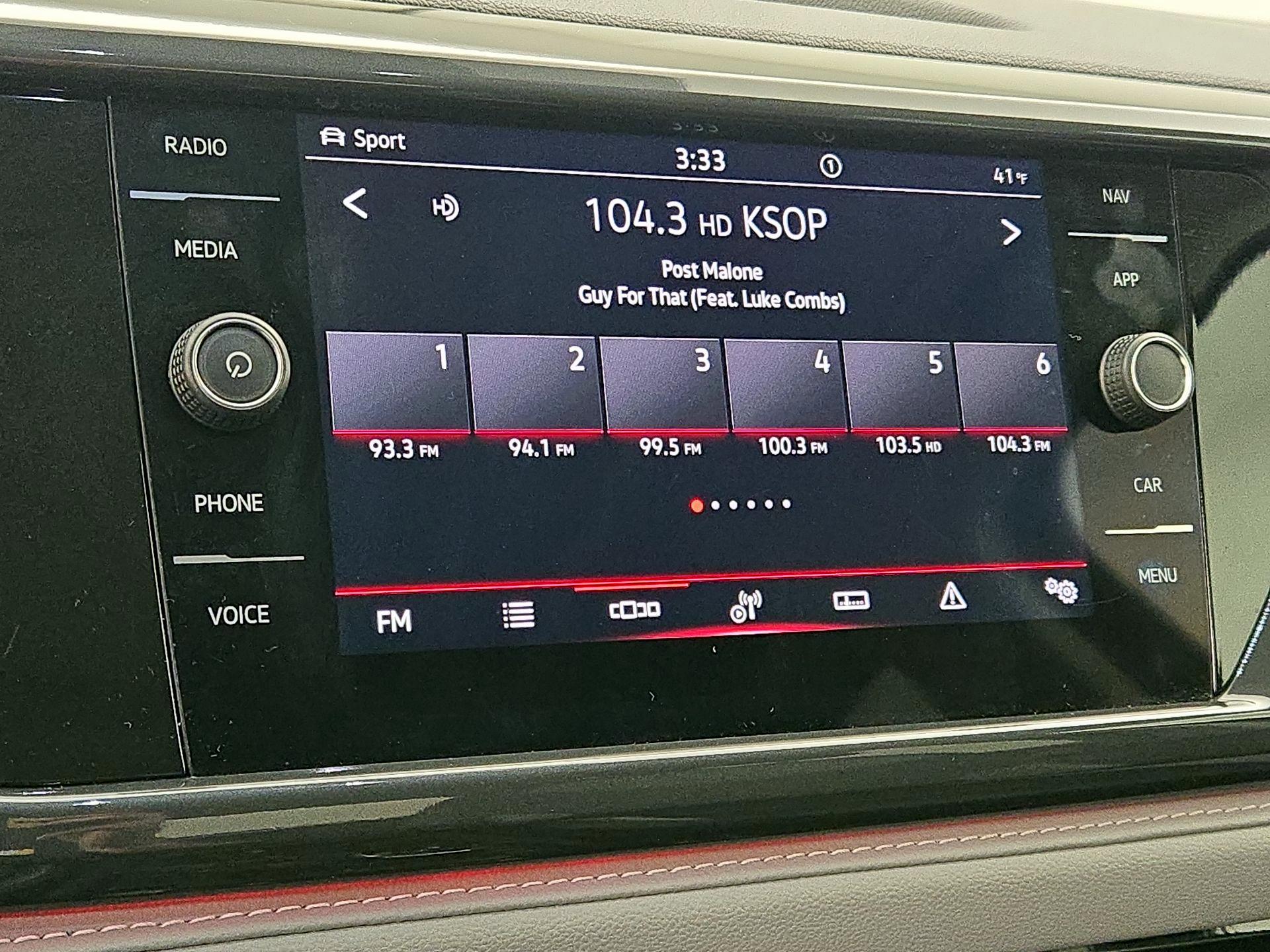 Thumbnail: 2023 Volkswagen Taos - 16