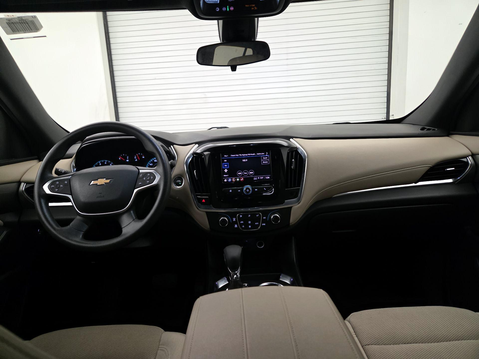 Thumbnail: 2023 Chevrolet Traverse - 9