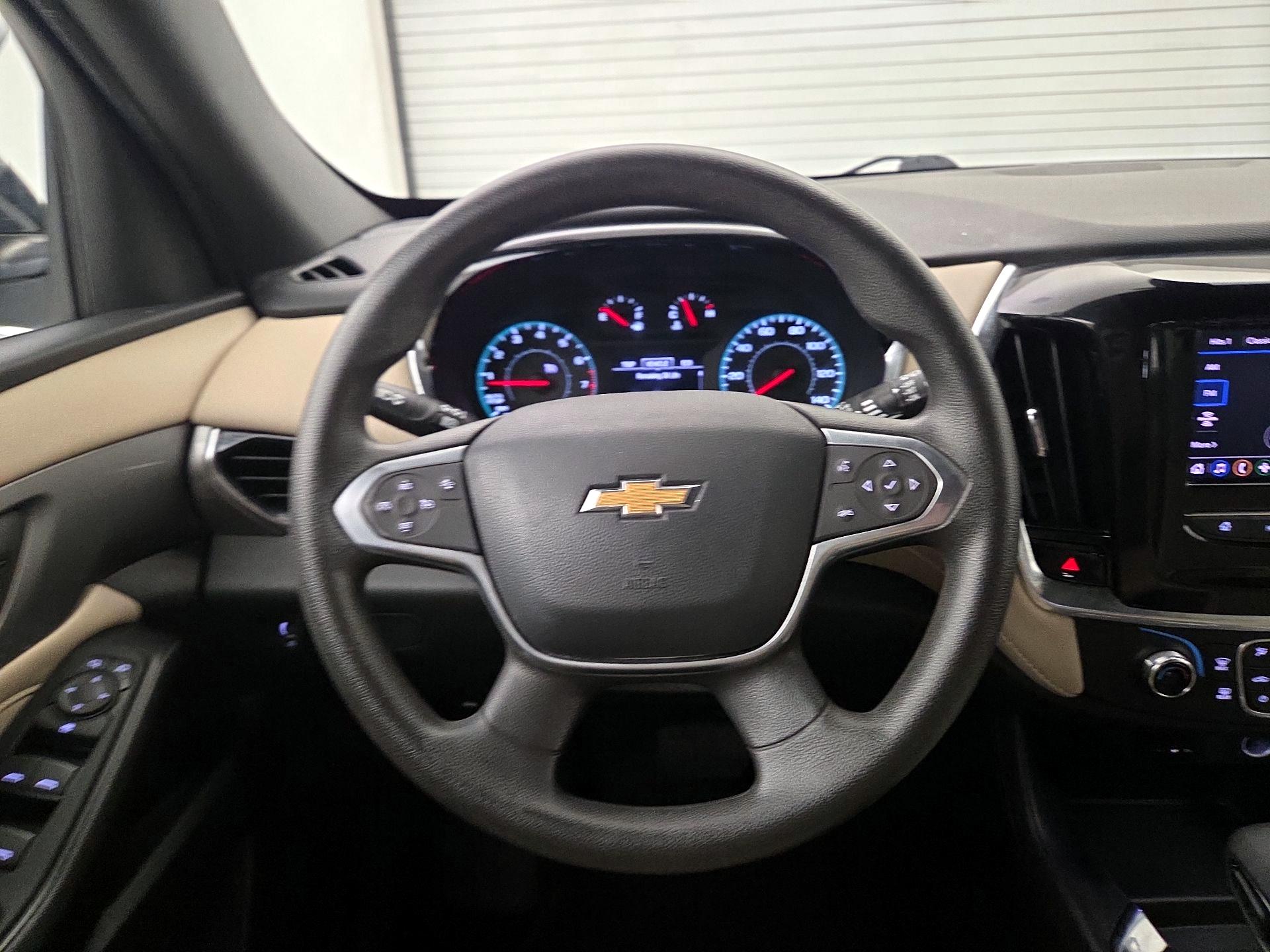 Thumbnail: 2023 Chevrolet Traverse - 10