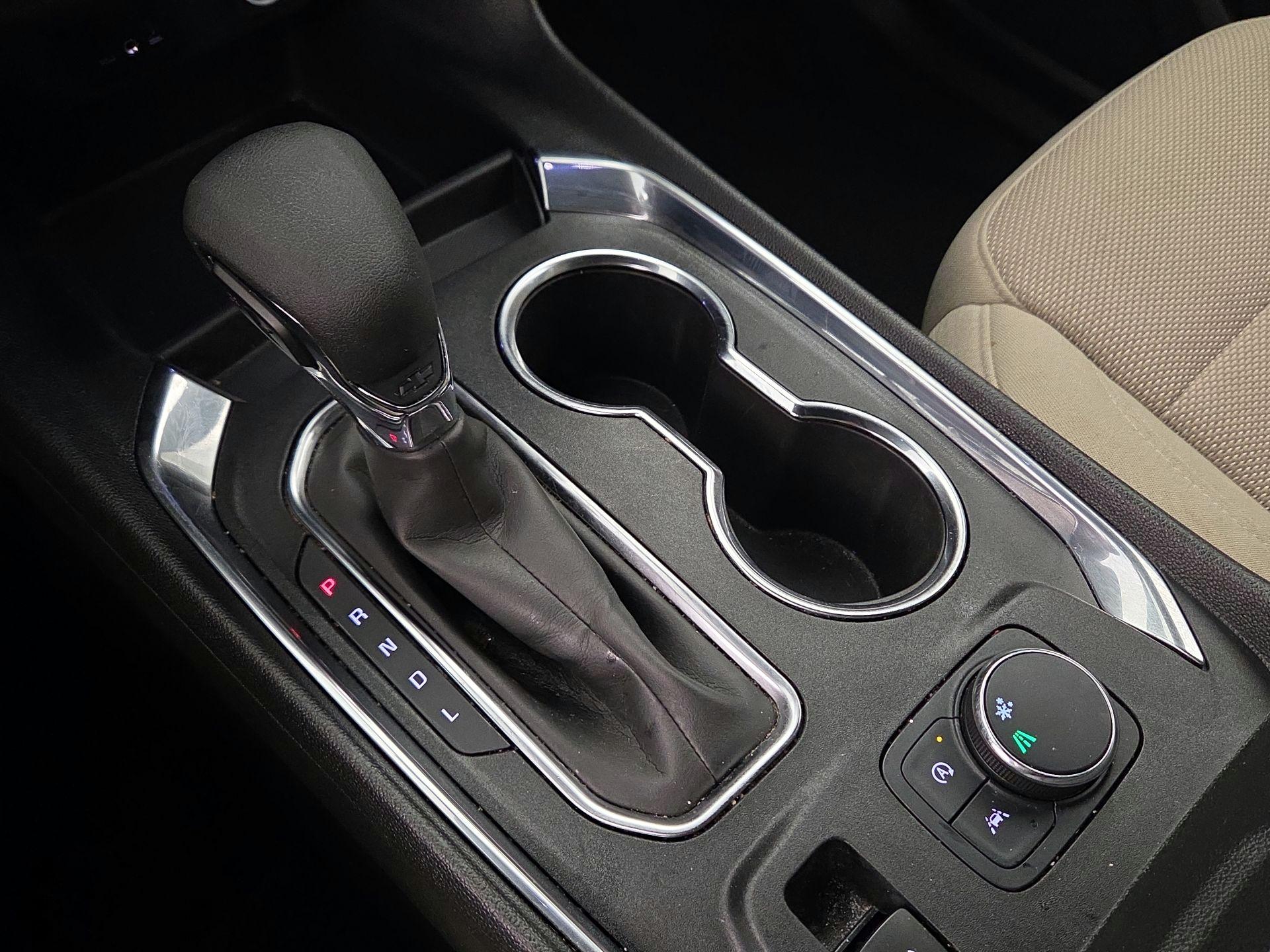 Thumbnail: 2023 Chevrolet Traverse - 17