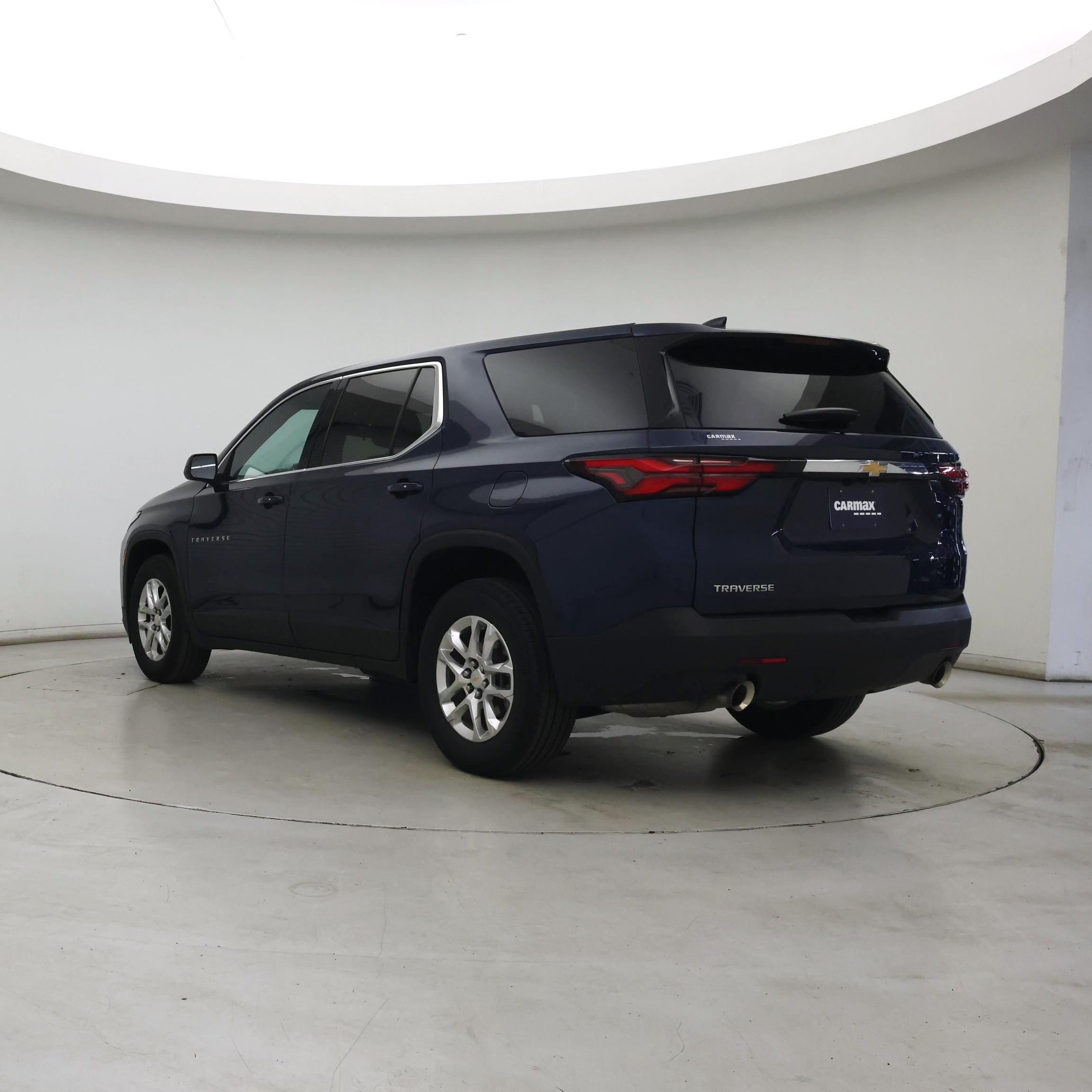 Thumbnail: 2023 Chevrolet Traverse - 2