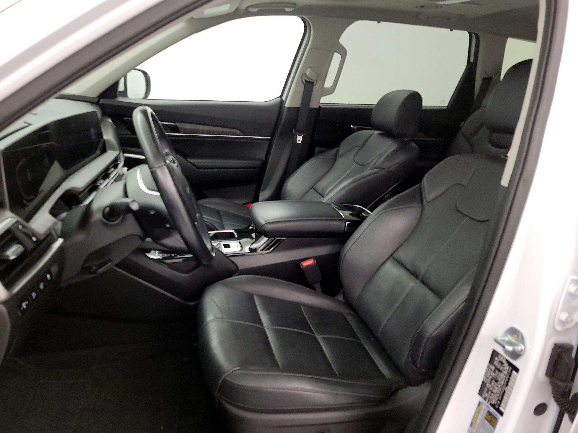 Thumbnail: 2023 Kia Telluride - 11